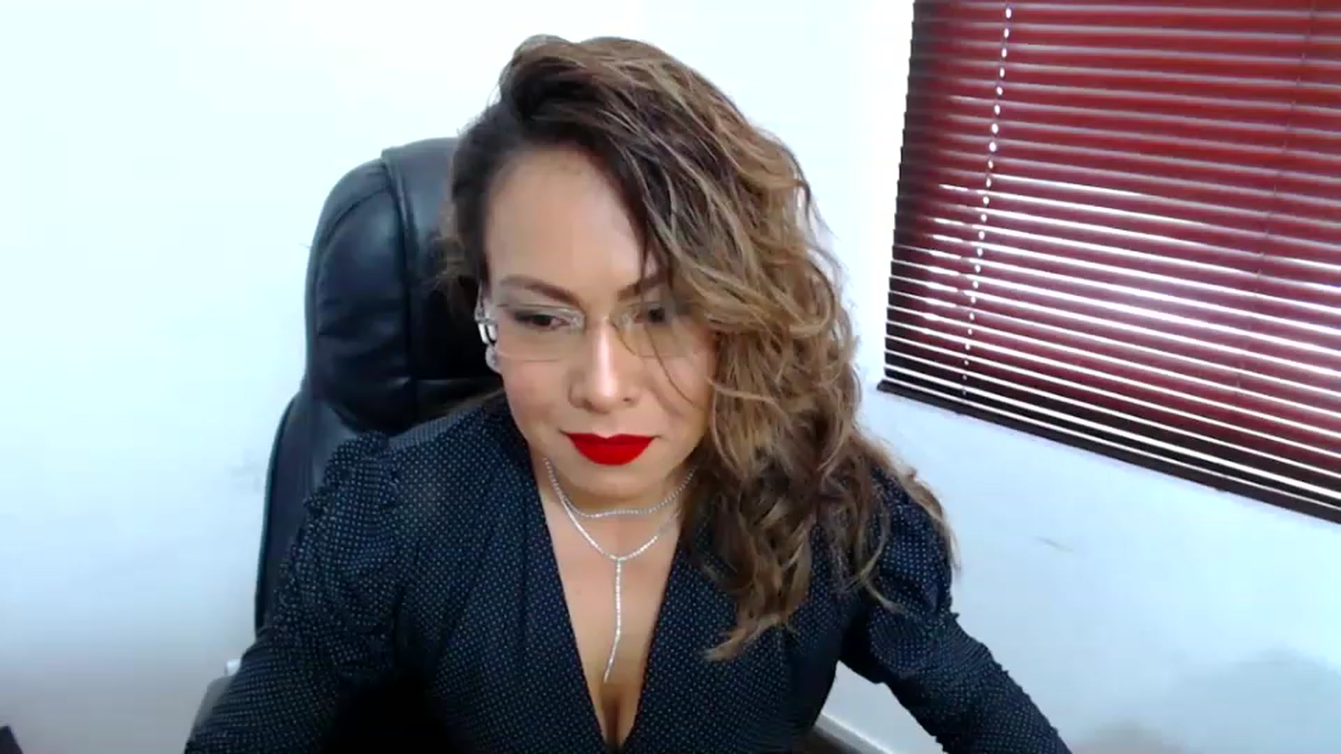 Gallery image thumbnail from office_secret's myfreecams stream on, 08/03/2023, 16:50 image 2 of 20