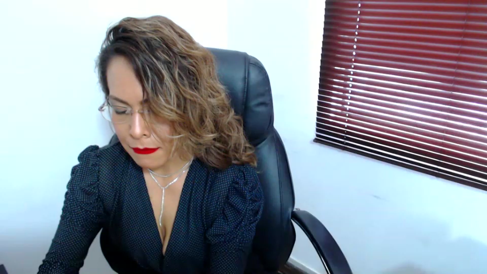 Gallery image thumbnail from office_secret's myfreecams stream on, 08/03/2023, 17:59 image 2 of 20