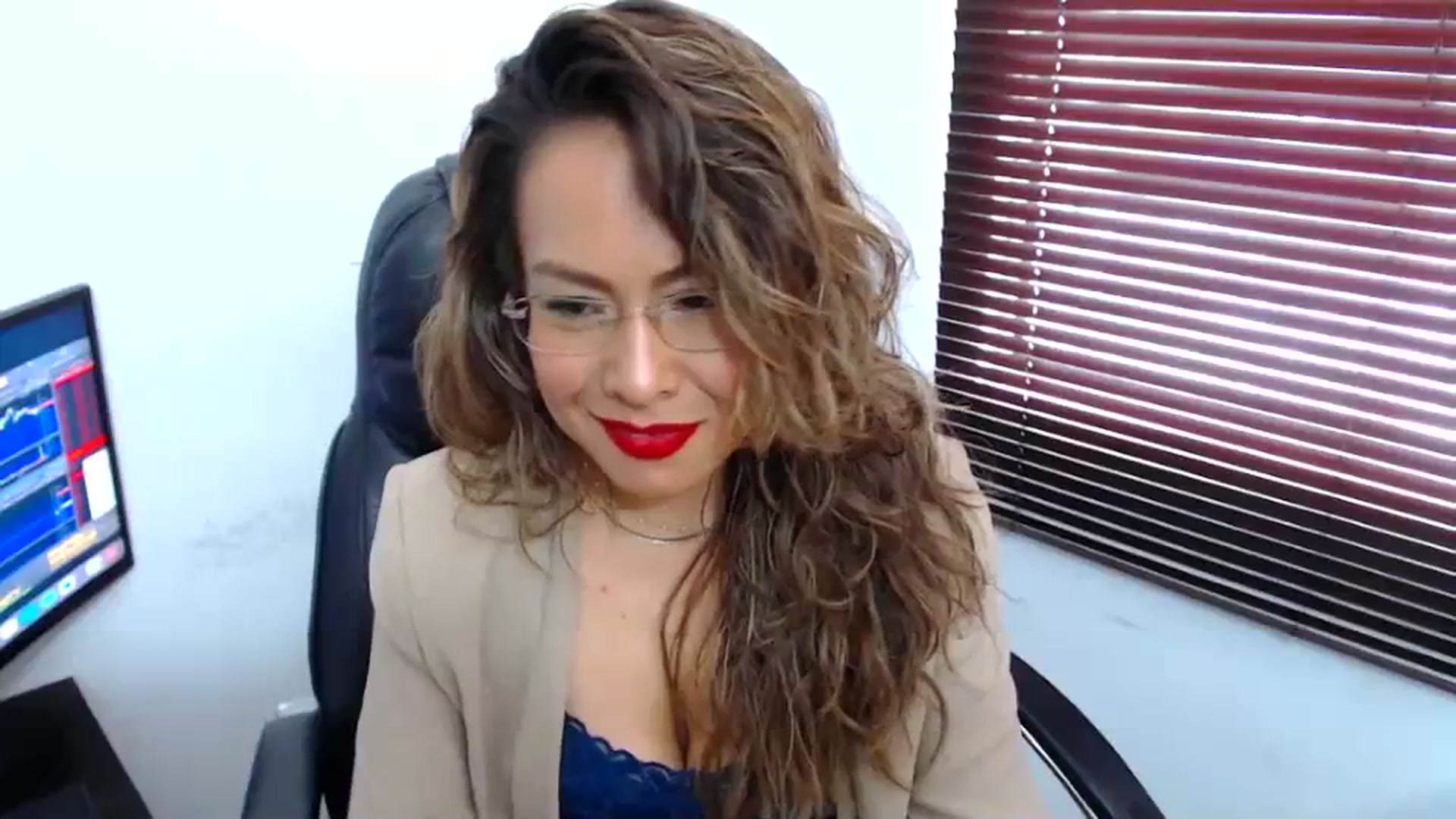 Gallery image thumbnail from office_secret's myfreecams stream on, 08/15/2023, 16:47 image 17 of 20