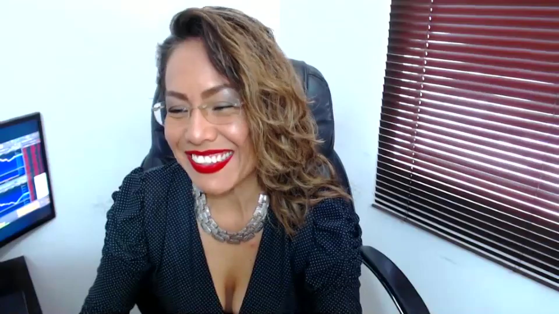 Gallery image thumbnail from office_secret's myfreecams stream on, 08/22/2023, 17:04 image 11 of 20
