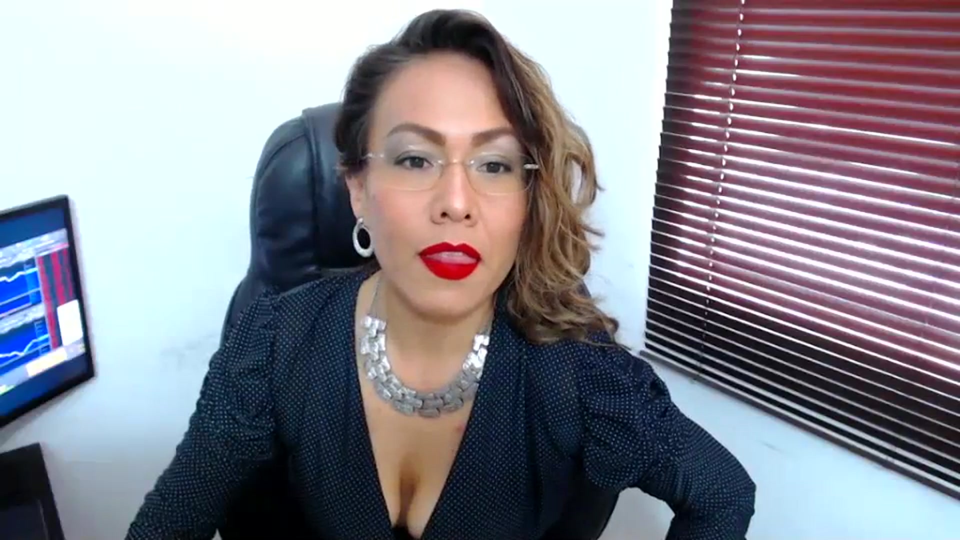 Gallery image thumbnail from office_secret's myfreecams stream on, 08/22/2023, 17:04 image 15 of 20