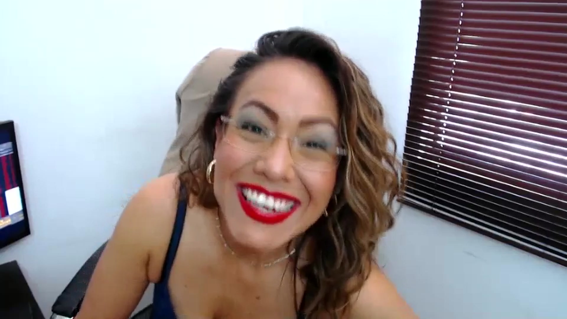 Gallery image thumbnail from office_secret's myfreecams stream on, 08/29/2023, 18:48 image 9 of 20