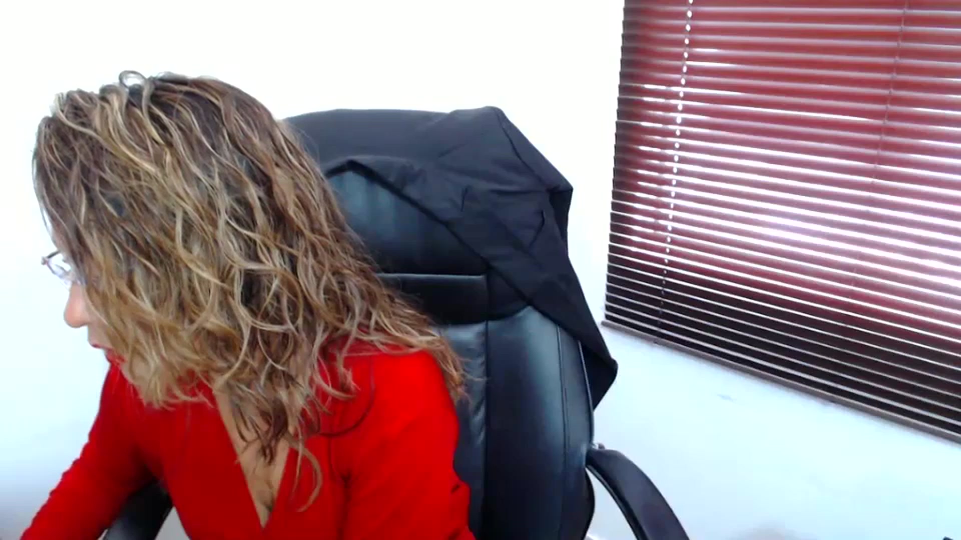 Gallery image thumbnail from office_secret's myfreecams stream on, 09/01/2023, 17:45 image 2 of 20