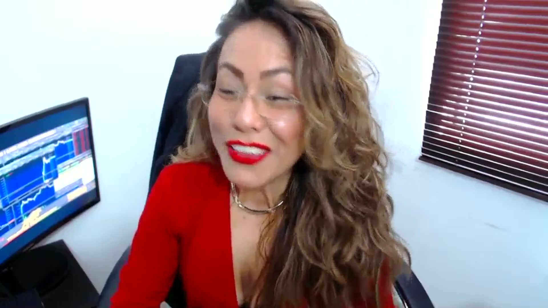 Gallery image thumbnail from office_secret's myfreecams stream on, 09/14/2023, 17:35 image 4 of 20