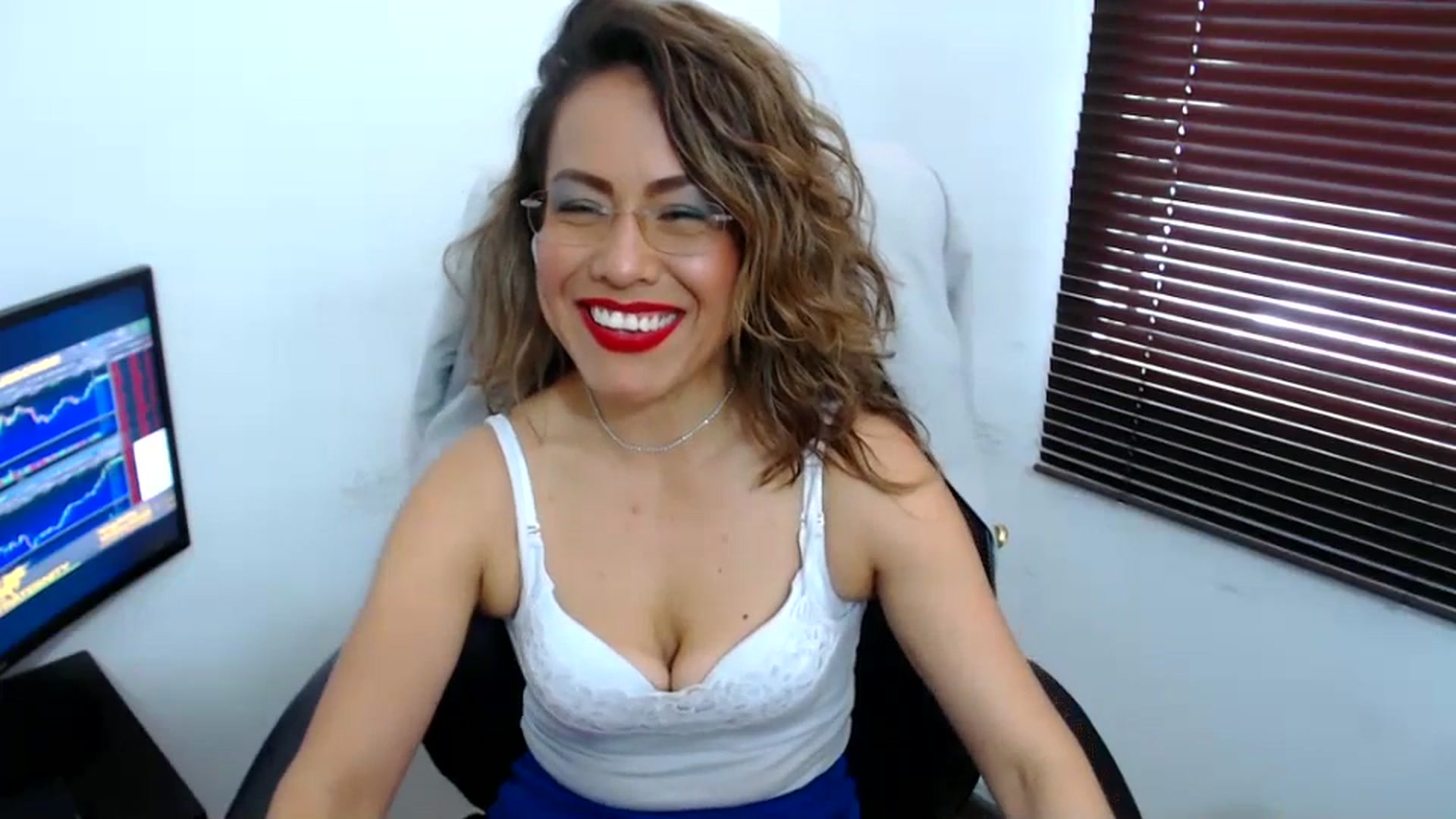 Gallery image thumbnail from office_secret's myfreecams stream on, 09/15/2023, 18:41 image 8 of 20