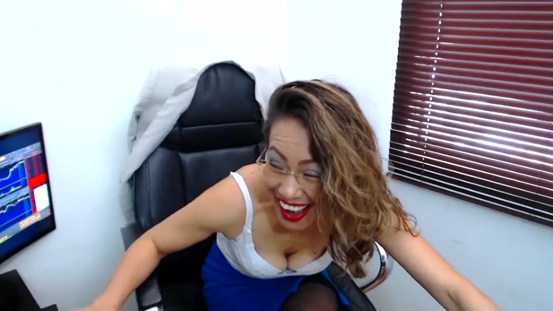Gallery image thumbnail from office_secret's myfreecams stream on, 09/26/2023, 16:56 image 18 of 20