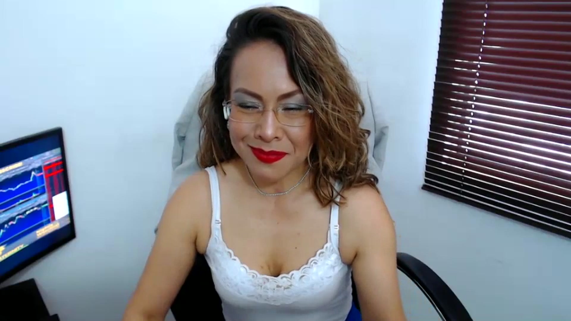 Gallery image thumbnail from office_secret's myfreecams stream on, 09/26/2023, 17:51 image 9 of 20