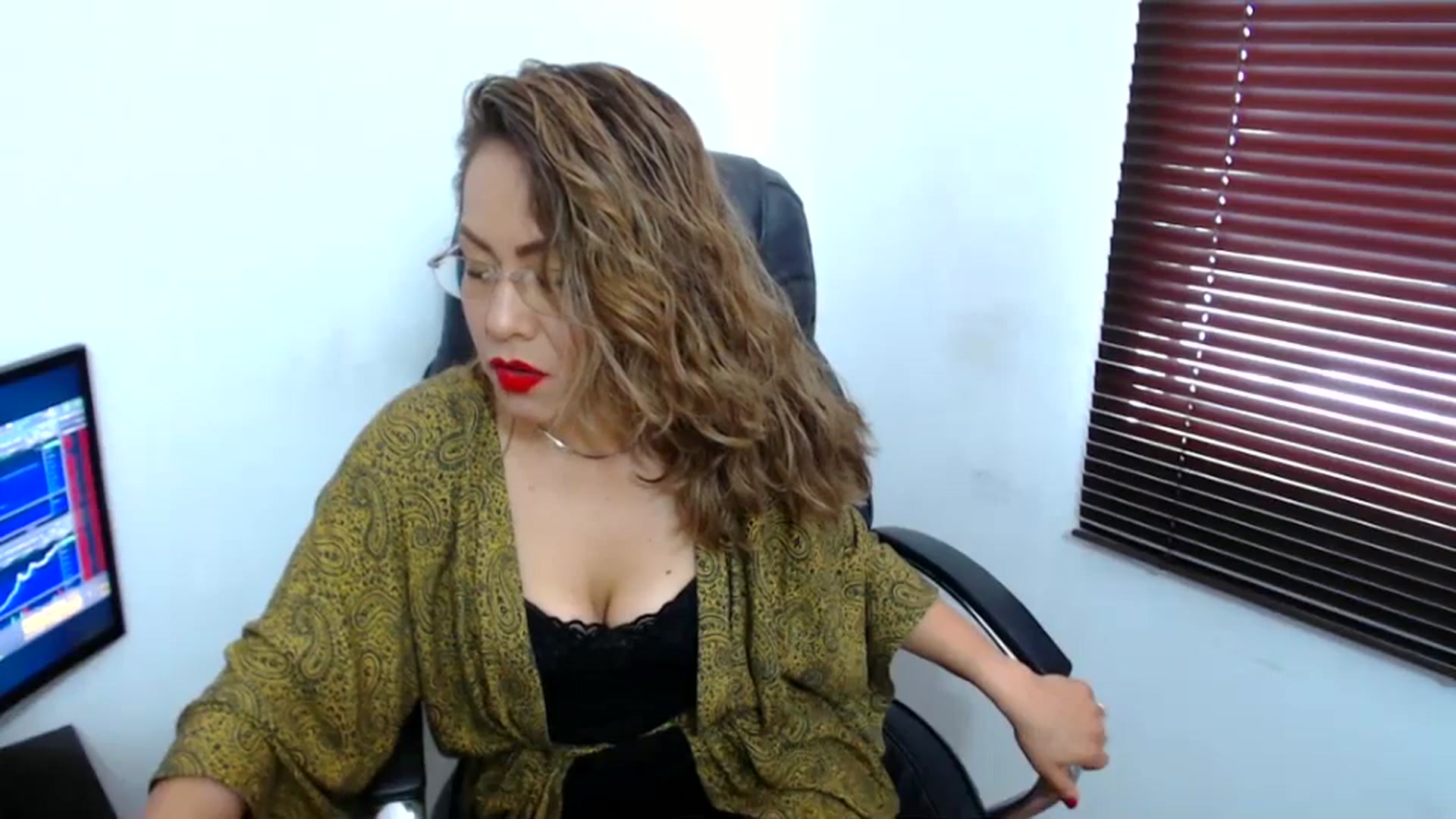 Gallery image thumbnail from office_secret's myfreecams stream on, 10/10/2023, 17:22 image 3 of 20