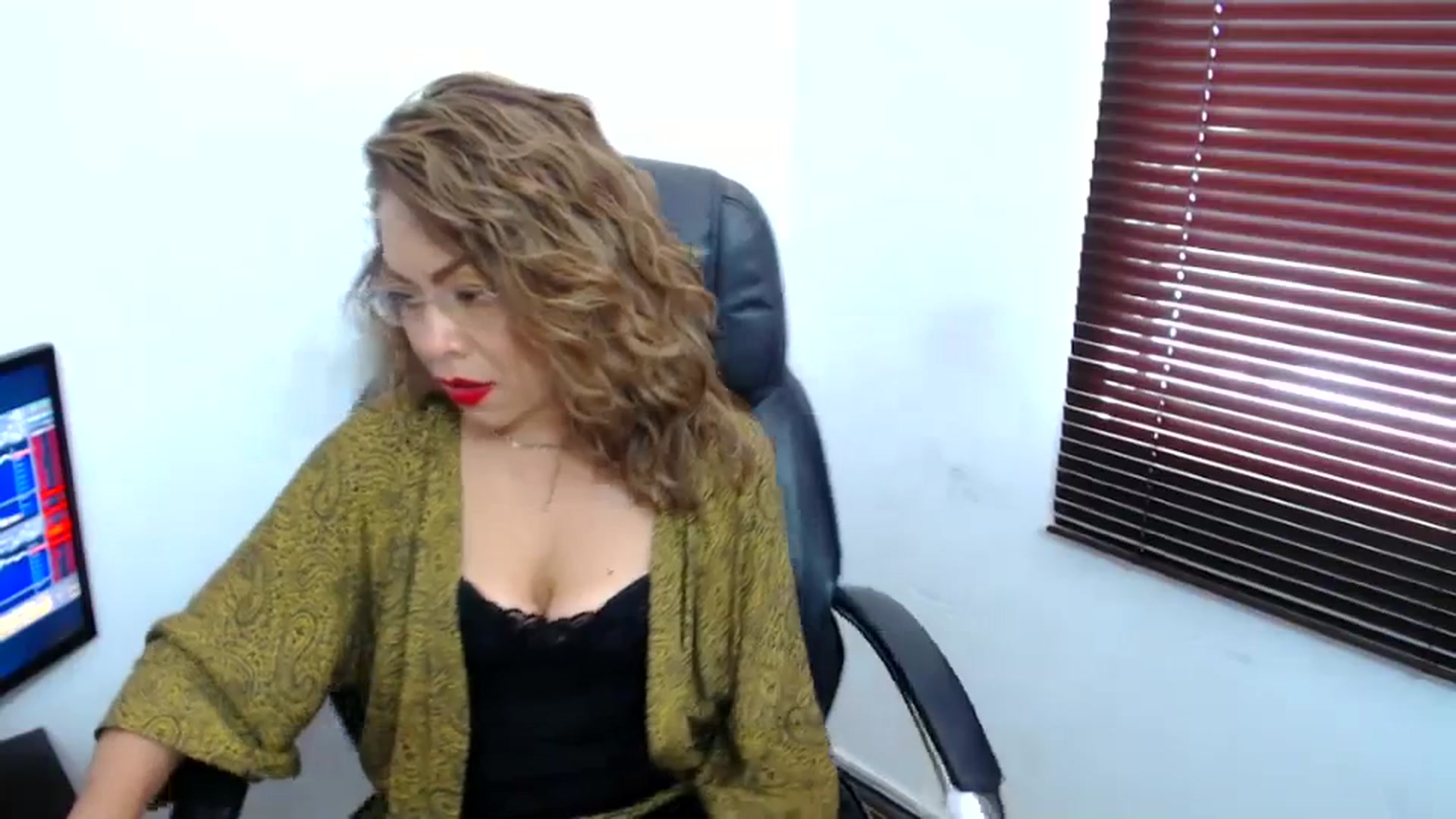 Gallery image thumbnail from office_secret's myfreecams stream on, 10/10/2023, 18:55 image 14 of 20