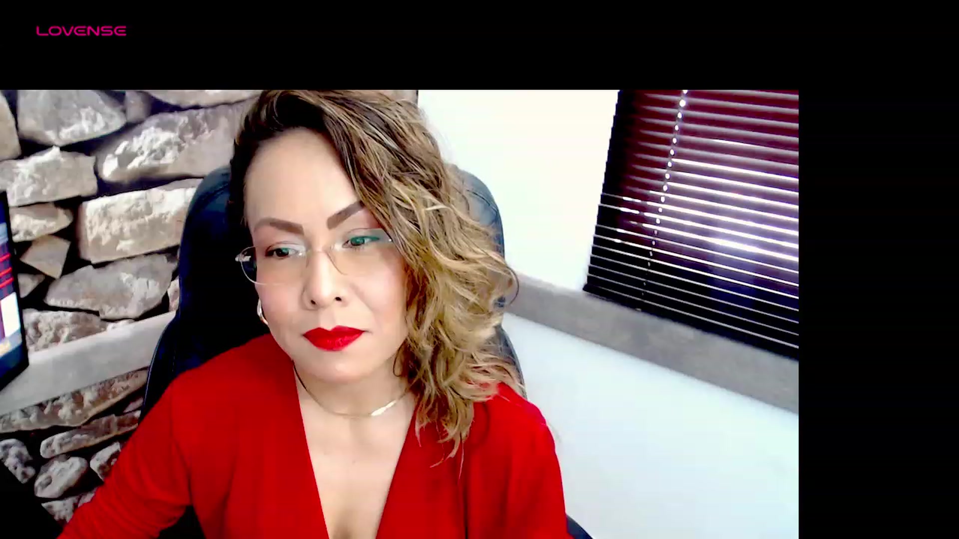 Gallery image thumbnail from office_secret's myfreecams stream on, 10/23/2023, 16:25 image 18 of 20