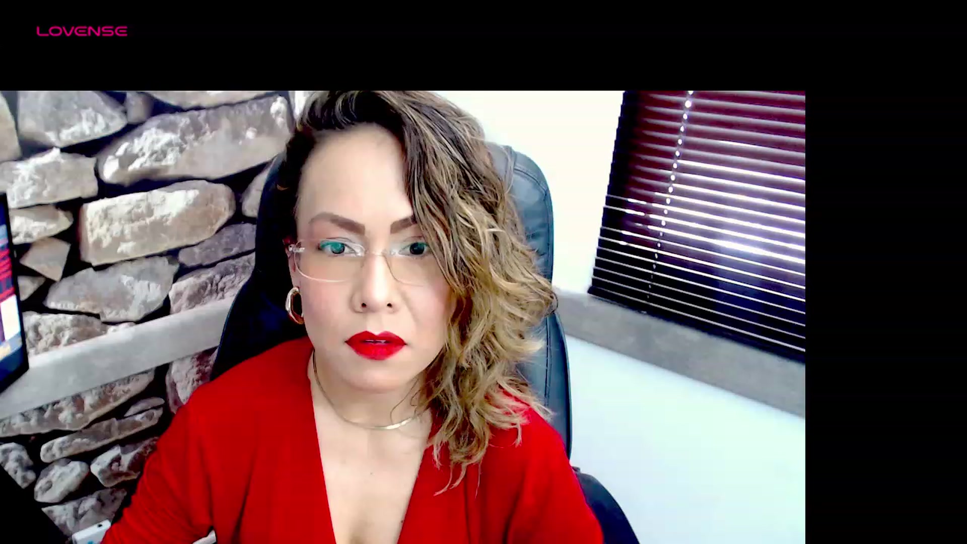 Gallery image thumbnail from office_secret's myfreecams stream on, 10/23/2023, 16:25 image 12 of 20