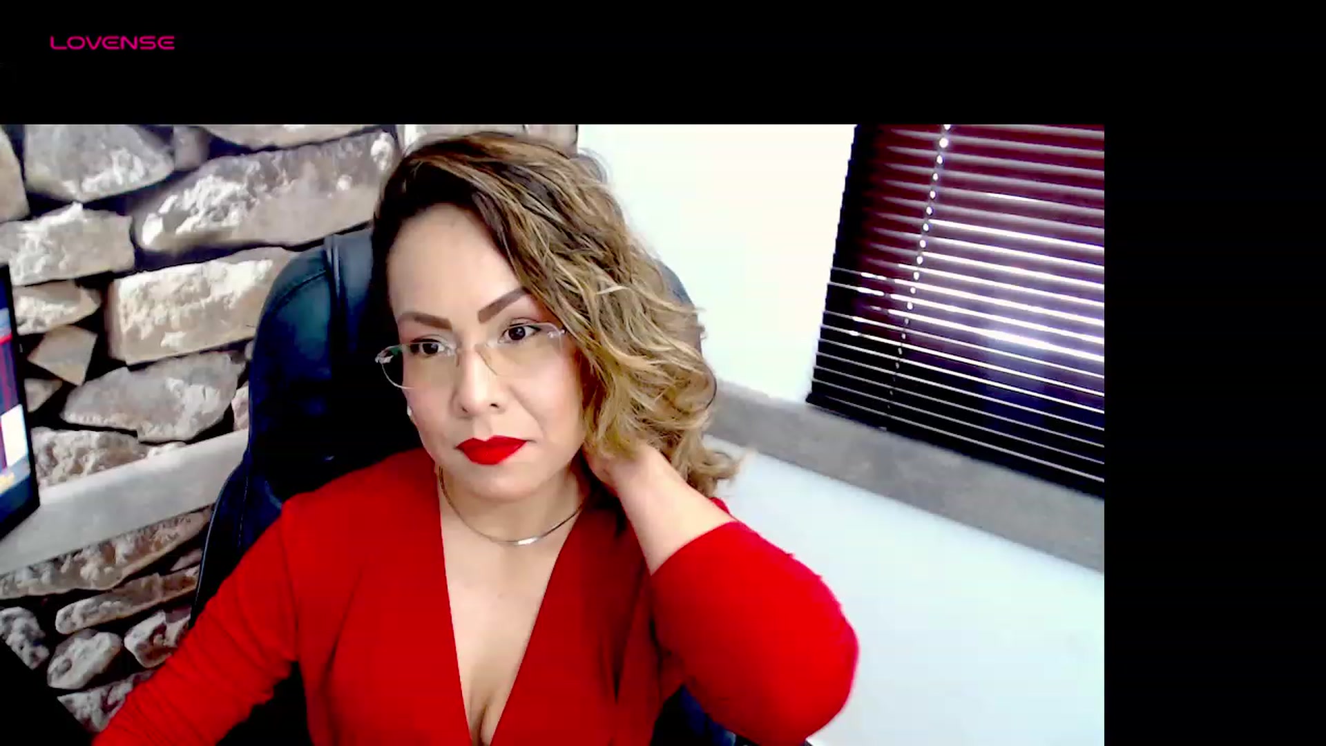Gallery image thumbnail from office_secret's myfreecams stream on, 10/23/2023, 16:25 image 16 of 20