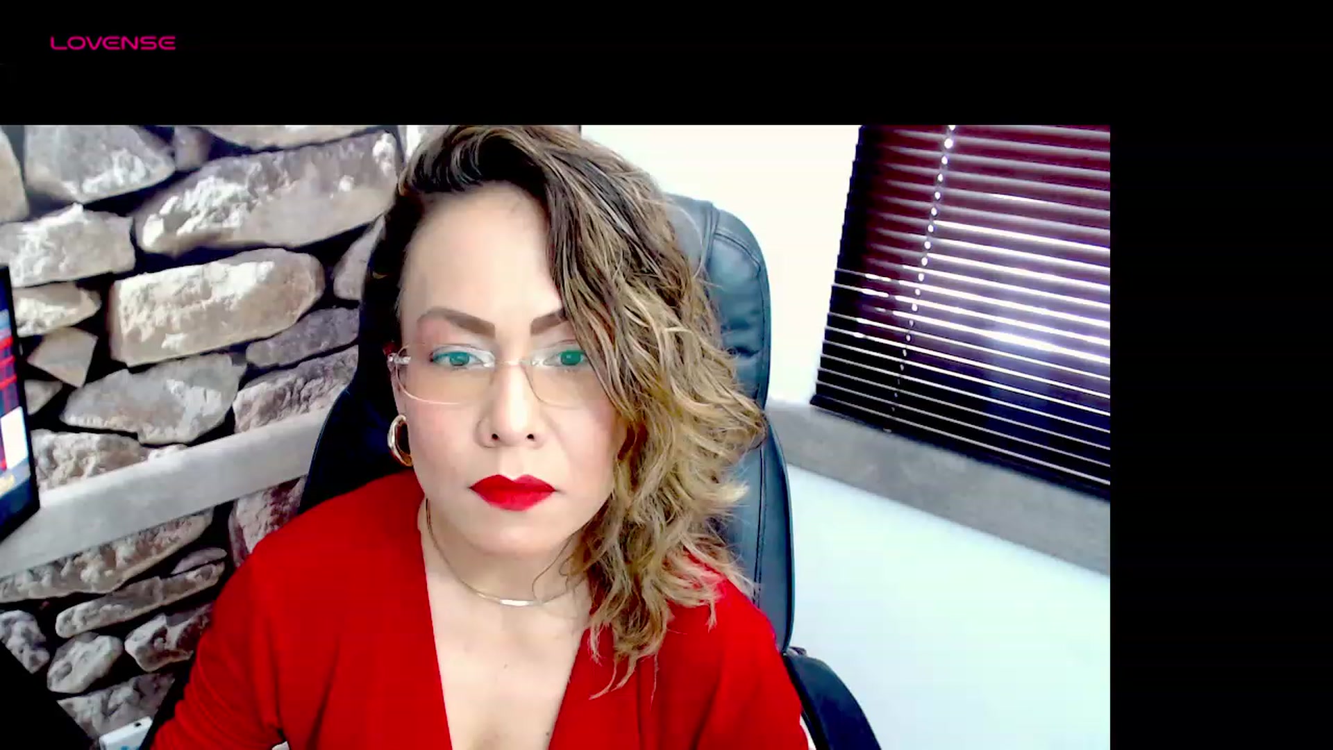 Gallery image thumbnail from office_secret's myfreecams stream on, 10/23/2023, 16:25 image 13 of 20