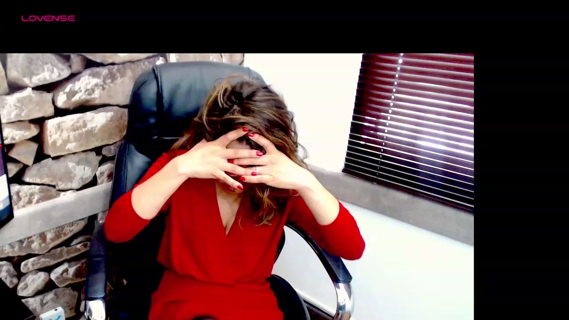 Gallery image thumbnail from office_secret's myfreecams stream on, 10/23/2023, 16:51 image 16 of 20