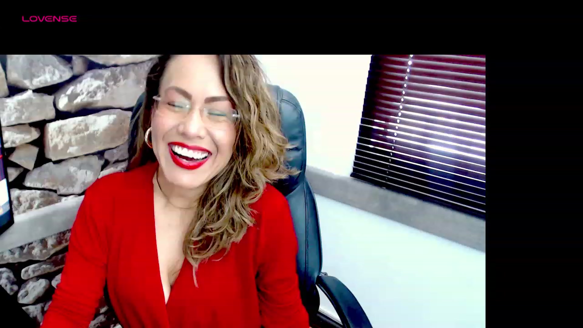 Gallery image thumbnail from office_secret's myfreecams stream on, 10/23/2023, 16:51 image 15 of 20