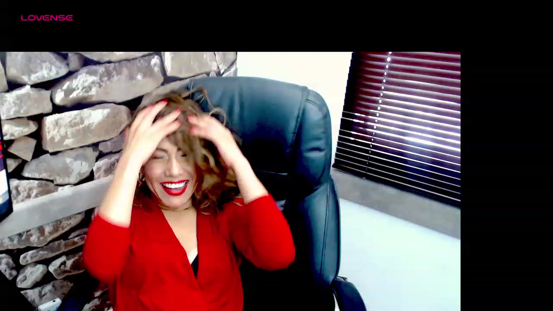 Gallery image thumbnail from office_secret's myfreecams stream on, 10/23/2023, 16:51 image 17 of 20