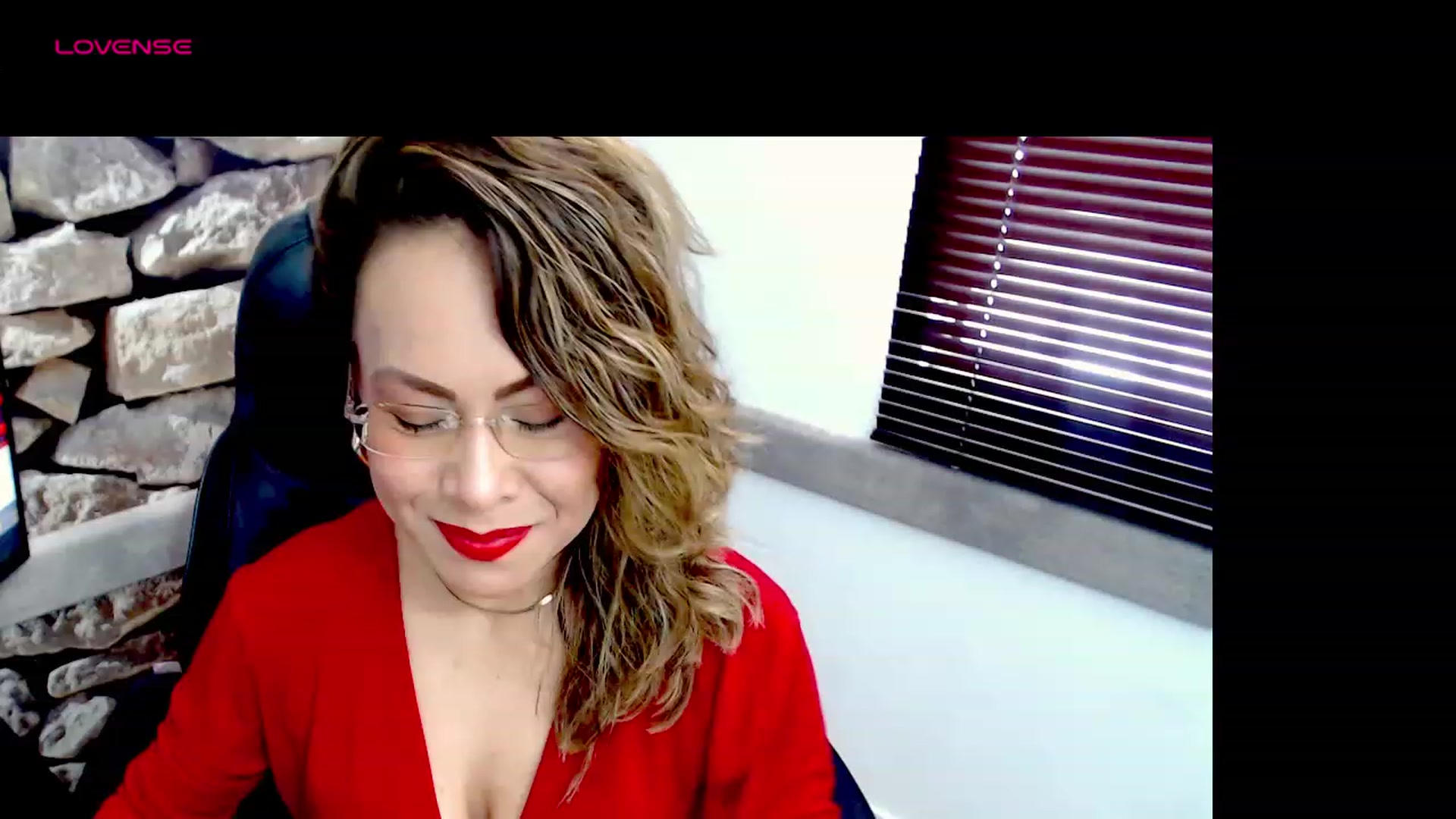 Gallery image thumbnail from office_secret's myfreecams stream on, 10/23/2023, 16:51 image 9 of 20