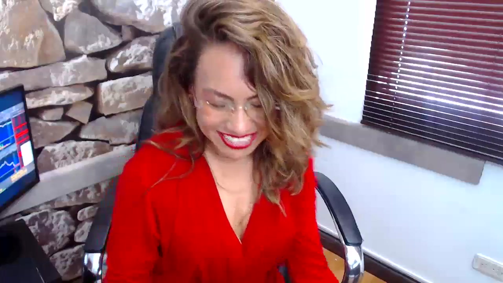 Gallery image thumbnail from office_secret's myfreecams stream on, 10/23/2023, 18:28 image 10 of 20