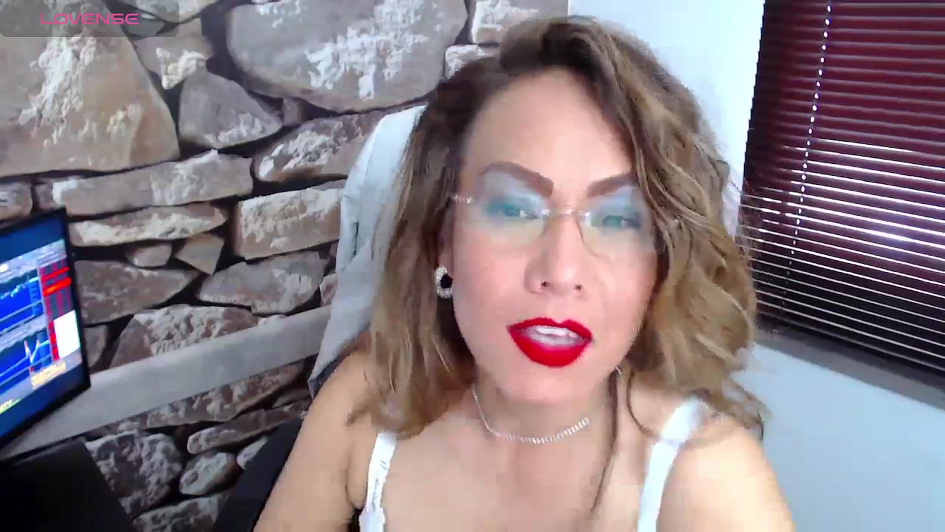 Gallery image thumbnail from office_secret's myfreecams stream on, 10/24/2023, 18:52 image 14 of 20