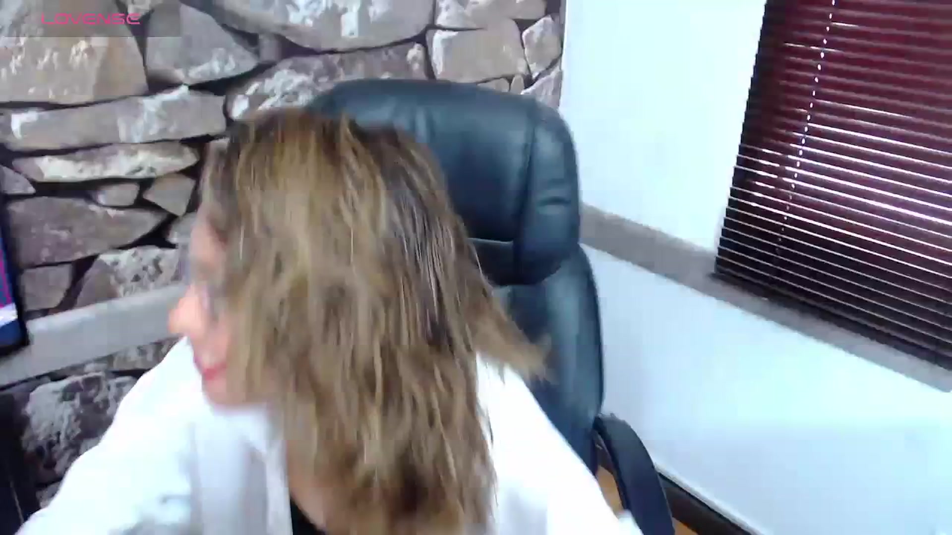 Gallery image thumbnail from office_secret's myfreecams stream on, 11/02/2023, 16:49 image 1 of 20