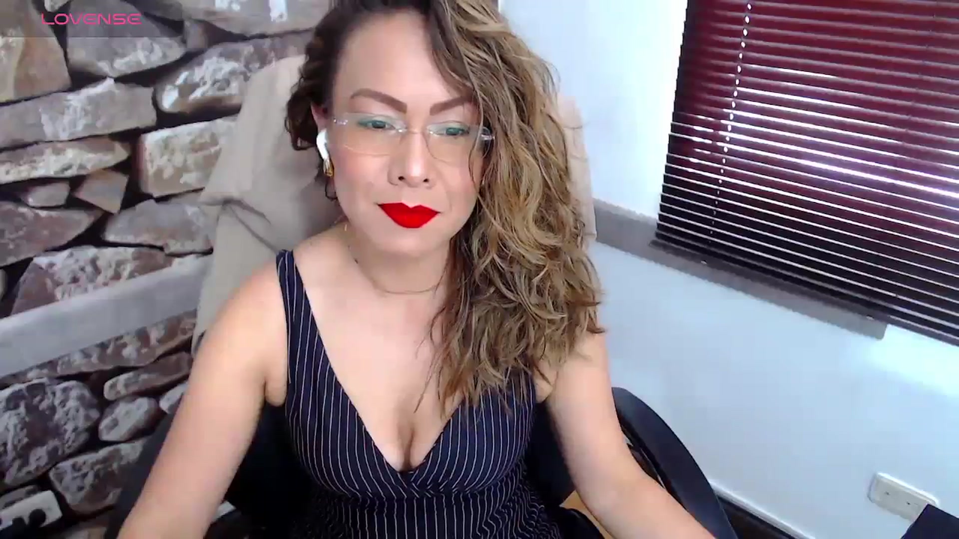 Gallery image thumbnail from office_secret's myfreecams stream on, 11/03/2023, 16:48 image 19 of 20