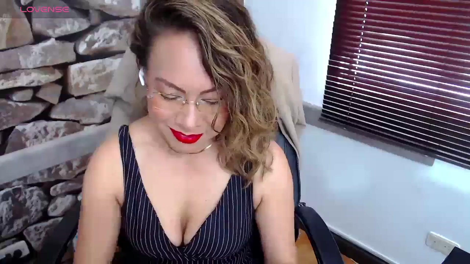 Gallery image thumbnail from office_secret's myfreecams stream on, 11/03/2023, 16:48 image 11 of 20