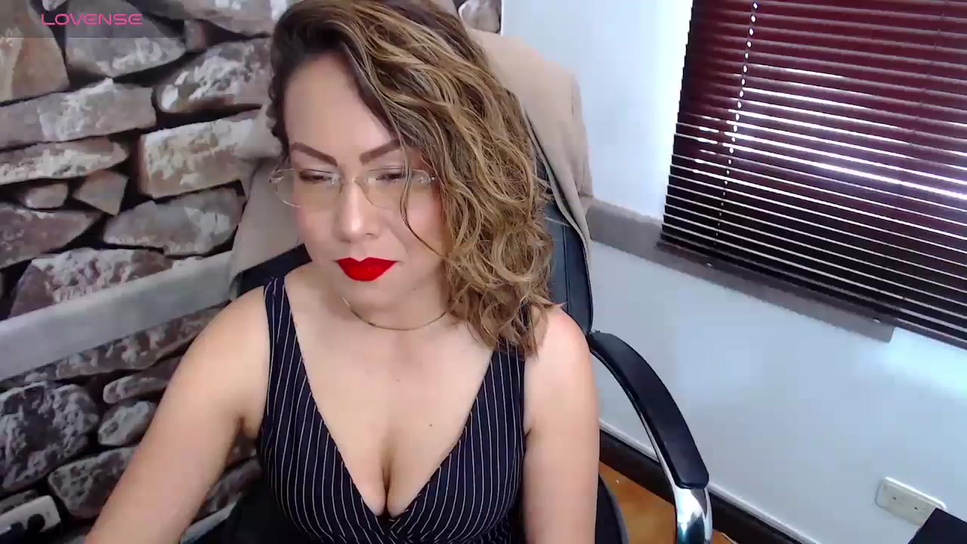 Gallery image thumbnail from office_secret's myfreecams stream on, 11/03/2023, 16:48 image 9 of 20