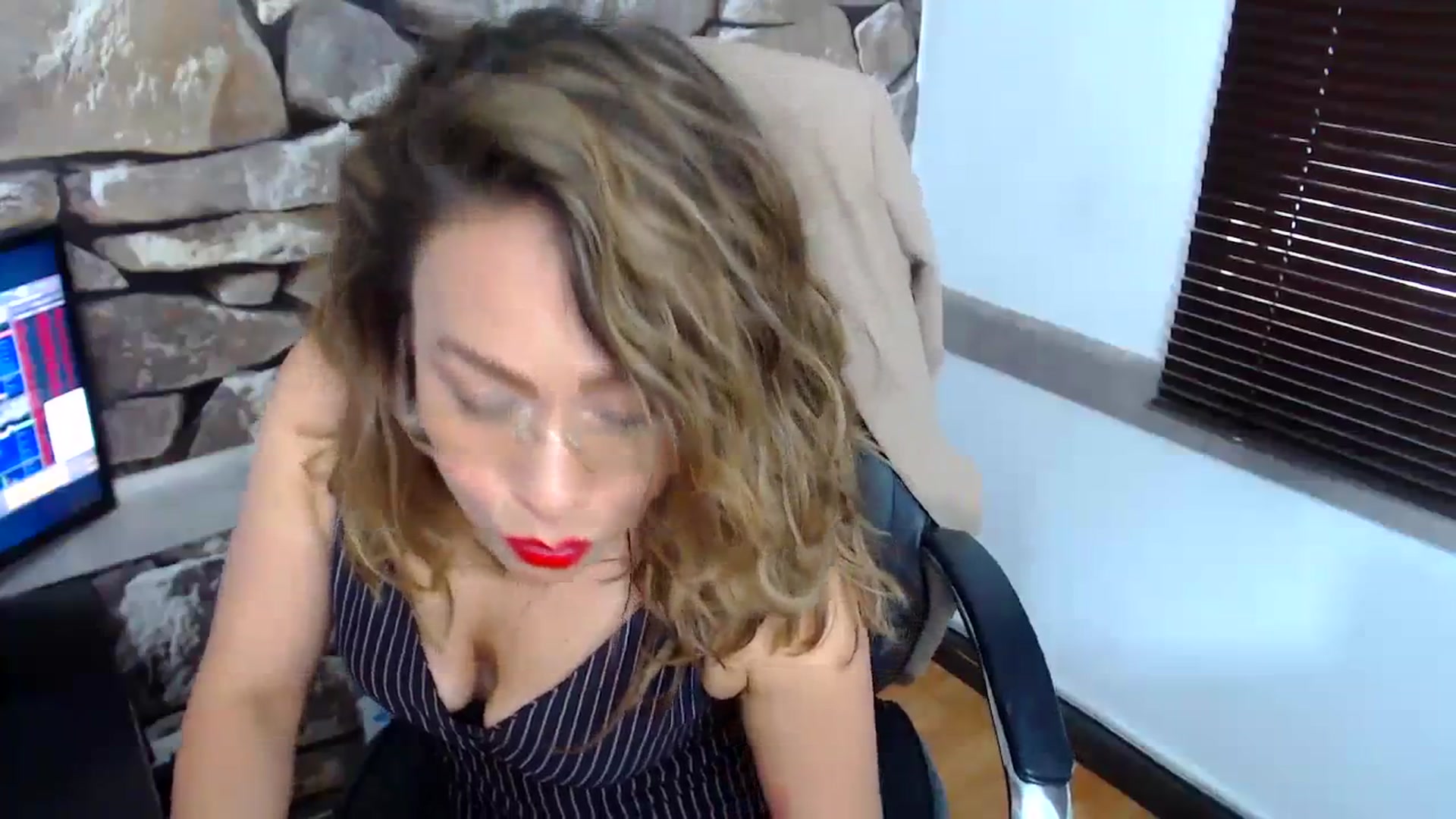 Gallery image thumbnail from office_secret's myfreecams stream on, 11/03/2023, 19:06 image 20 of 20