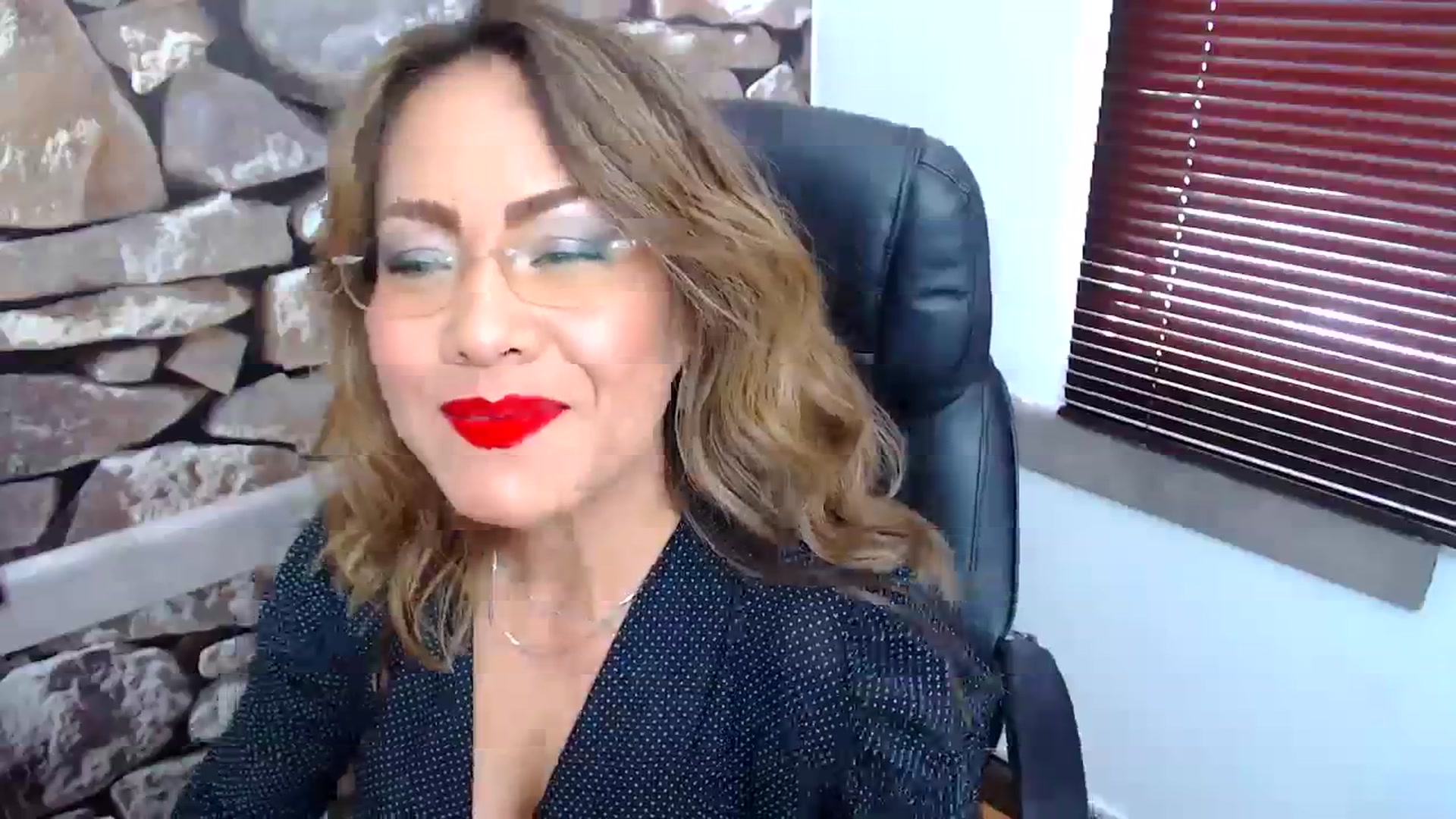 Gallery image thumbnail from office_secret's myfreecams stream on, 11/06/2023, 17:52 image 2 of 20