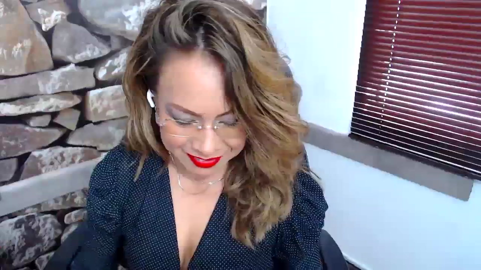 Gallery image thumbnail from office_secret's myfreecams stream on, 11/06/2023, 17:52 image 7 of 20