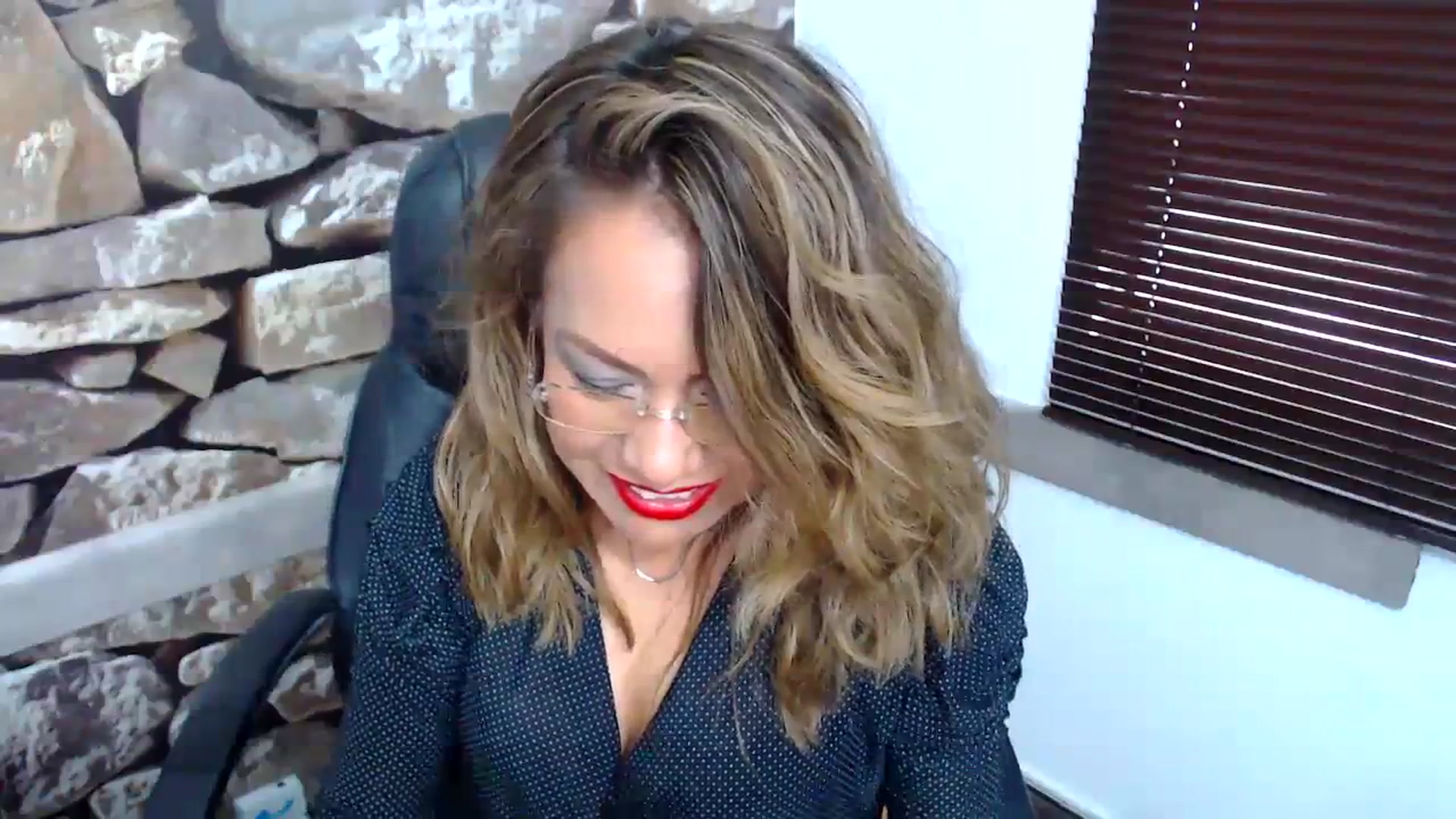 Gallery image thumbnail from office_secret's myfreecams stream on, 11/06/2023, 19:05 image 15 of 20