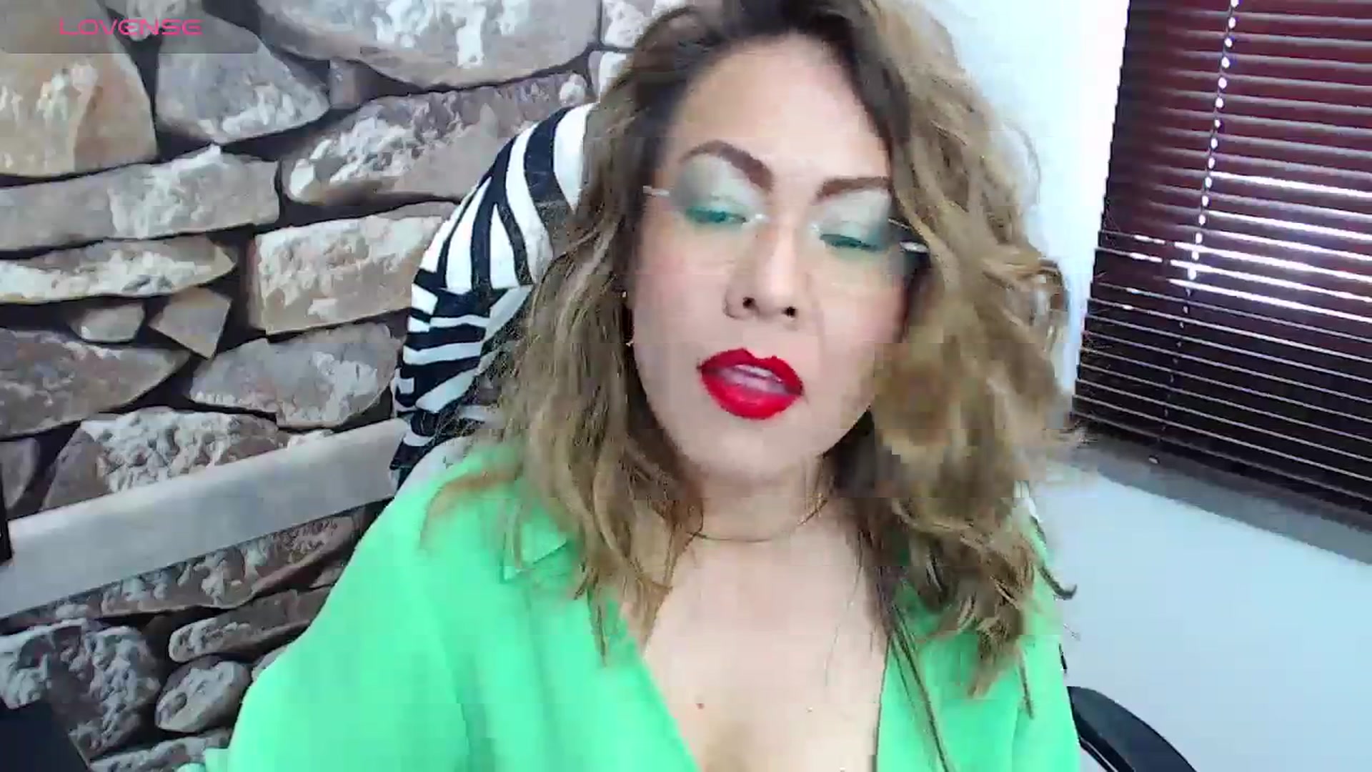 Gallery image thumbnail from office_secret's myfreecams stream on, 11/16/2023, 19:05 image 8 of 20