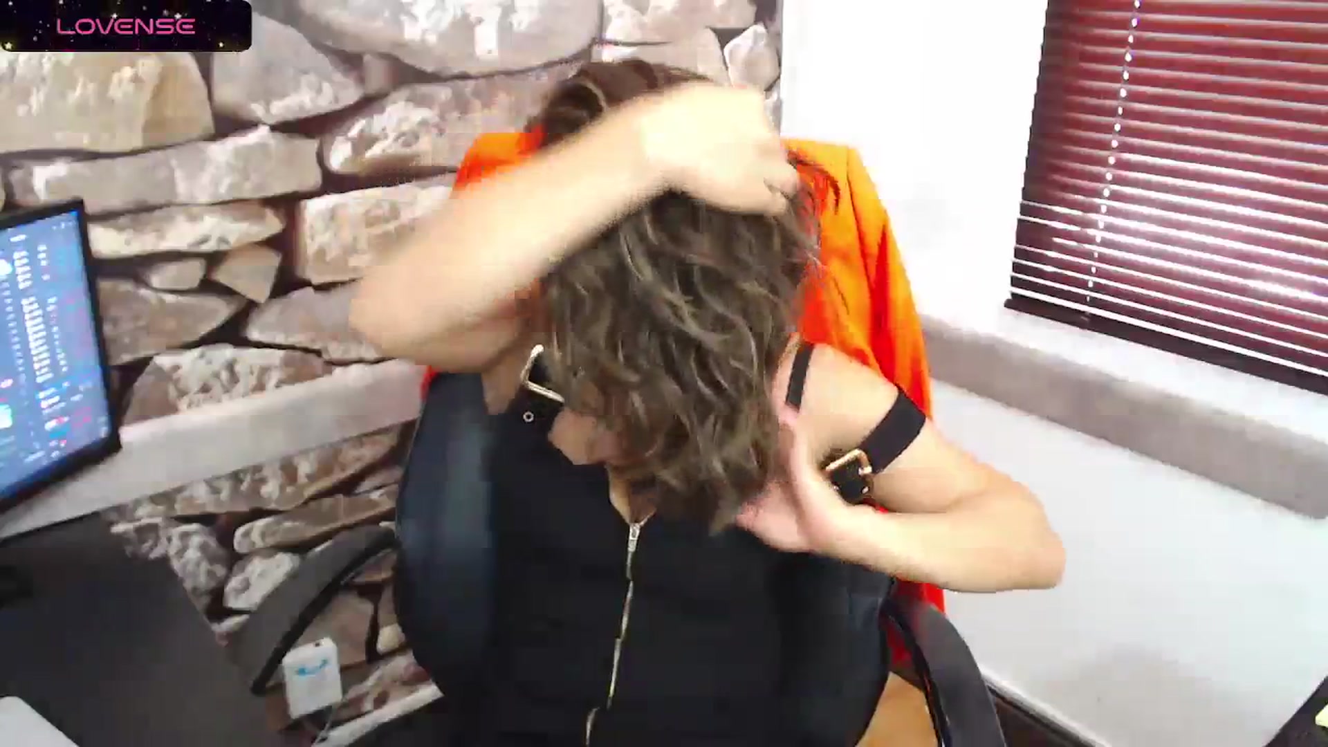 Gallery image thumbnail from office_secret's myfreecams stream on, 03/26/2024, 17:30 image 12 of 20