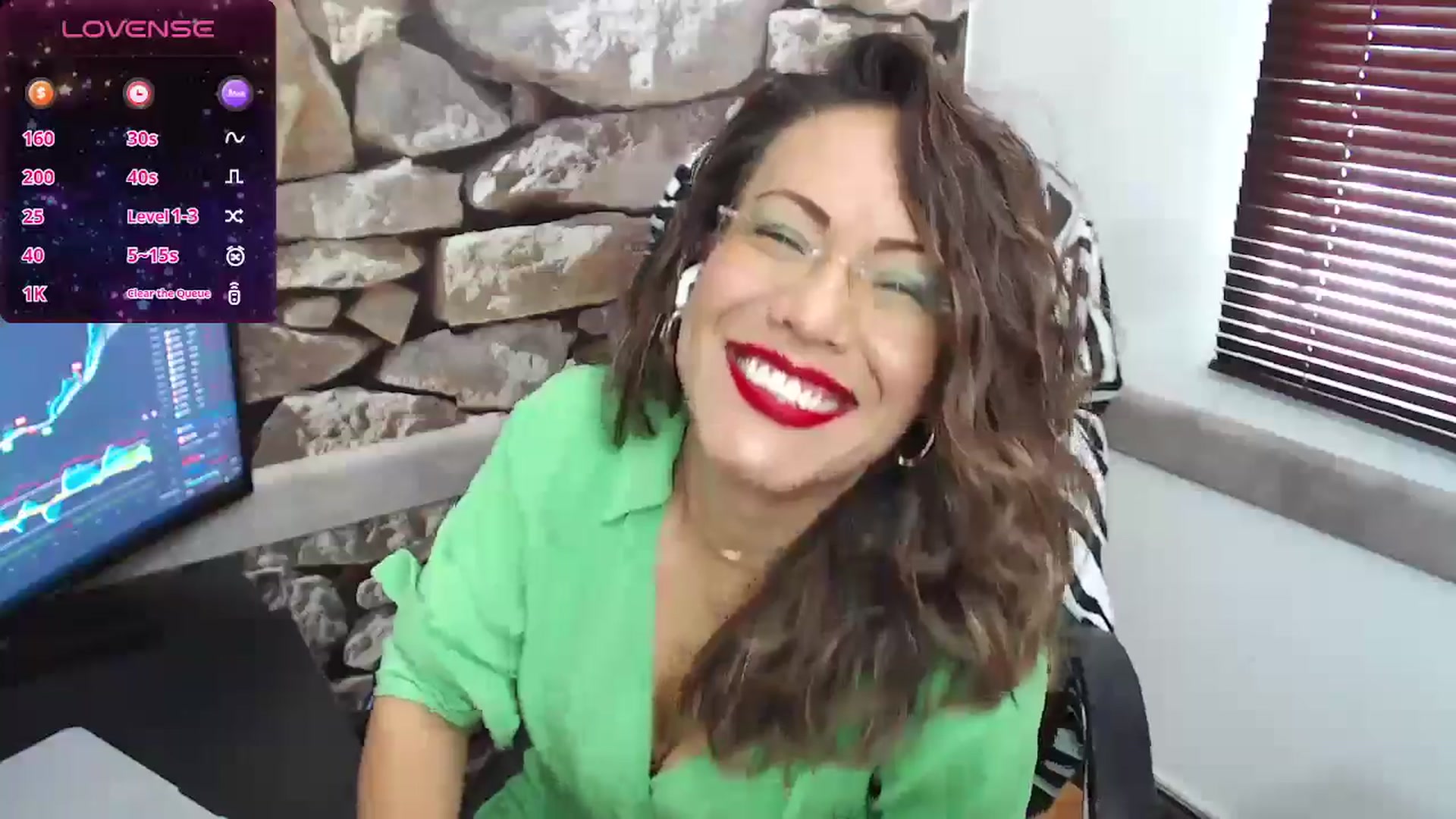 Gallery image thumbnail from office_secret's myfreecams stream on, 06/25/2024, 17:18 image 10 of 20