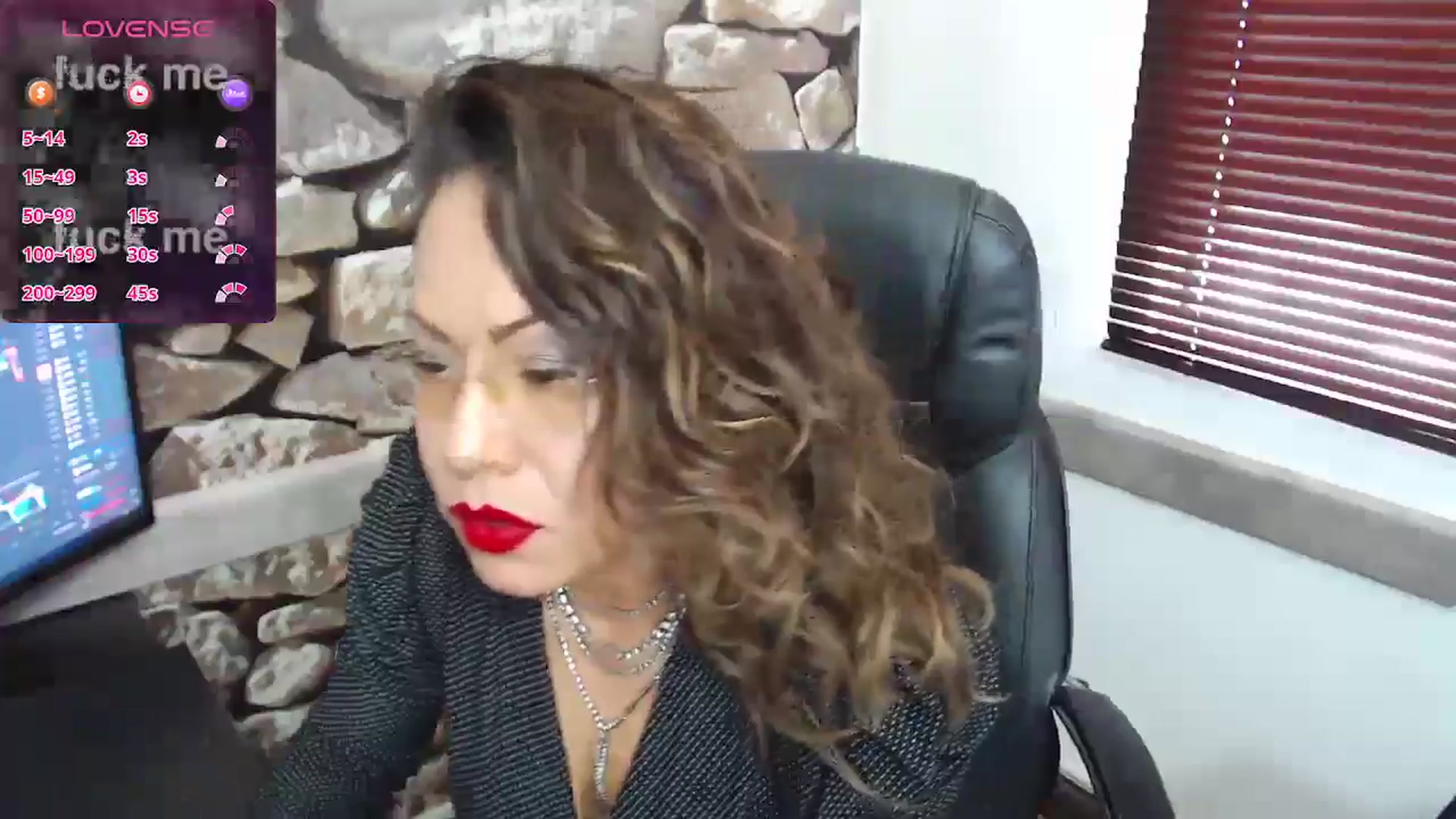 Gallery image thumbnail from office_secret's myfreecams stream on, 07/02/2024, 17:06 image 5 of 20