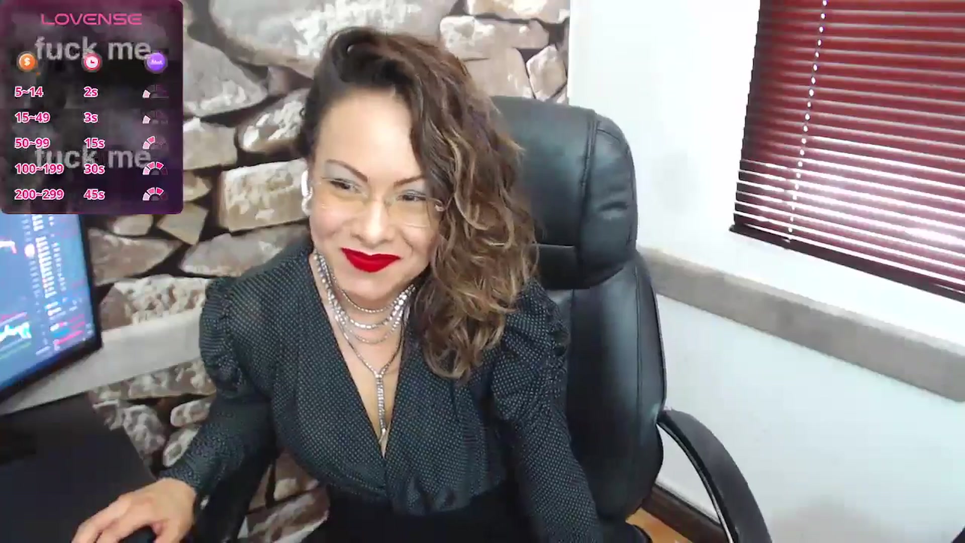 Gallery image thumbnail from office_secret's myfreecams stream on, 07/02/2024, 17:06 image 9 of 20