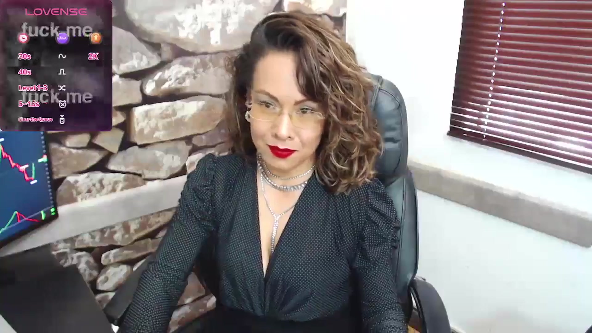 Gallery image thumbnail from office_secret's myfreecams stream on, 07/15/2024, 19:13 image 11 of 20