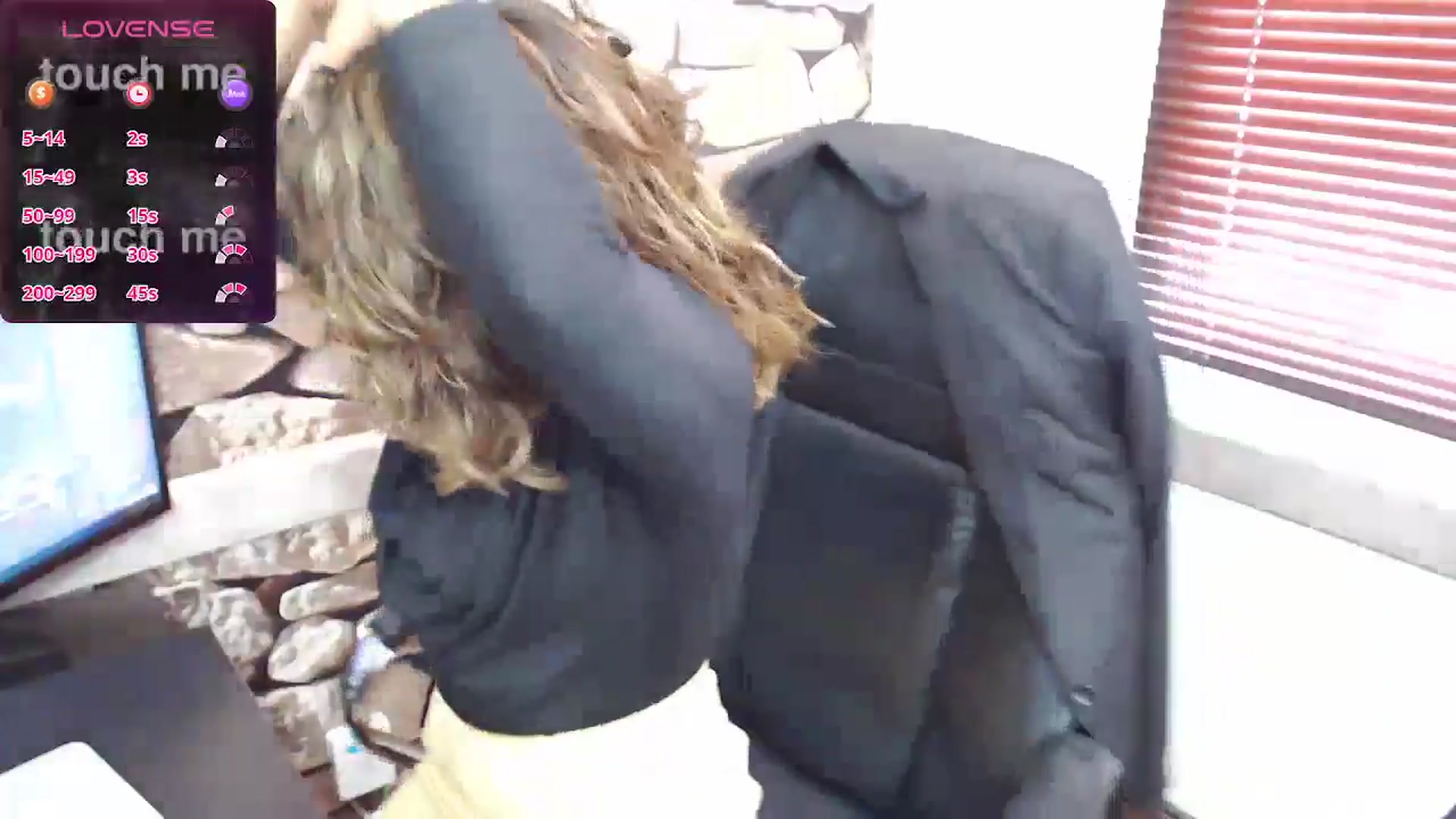 Gallery image thumbnail from office_secret's myfreecams stream on, 08/13/2024, 17:48 image 6 of 20
