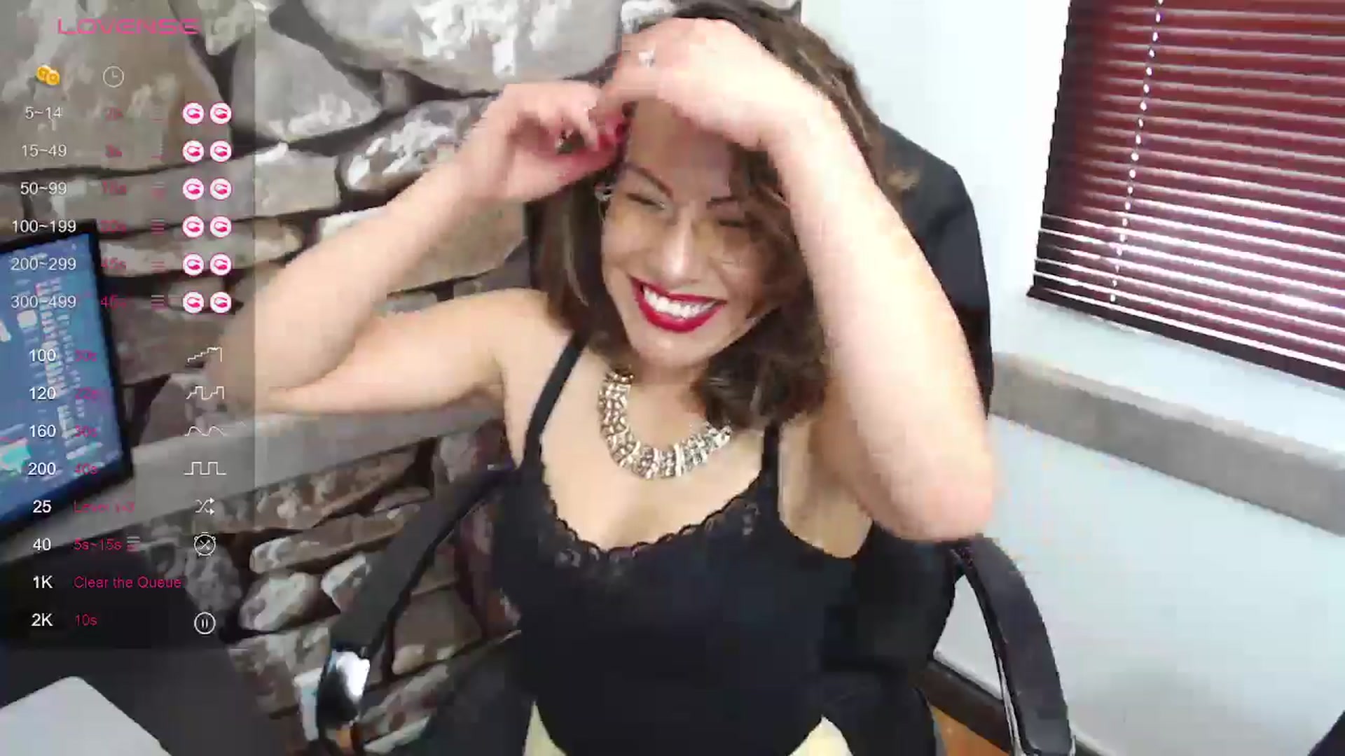 Gallery image thumbnail from office_secret's myfreecams stream on, 08/29/2024, 17:49 image 14 of 20