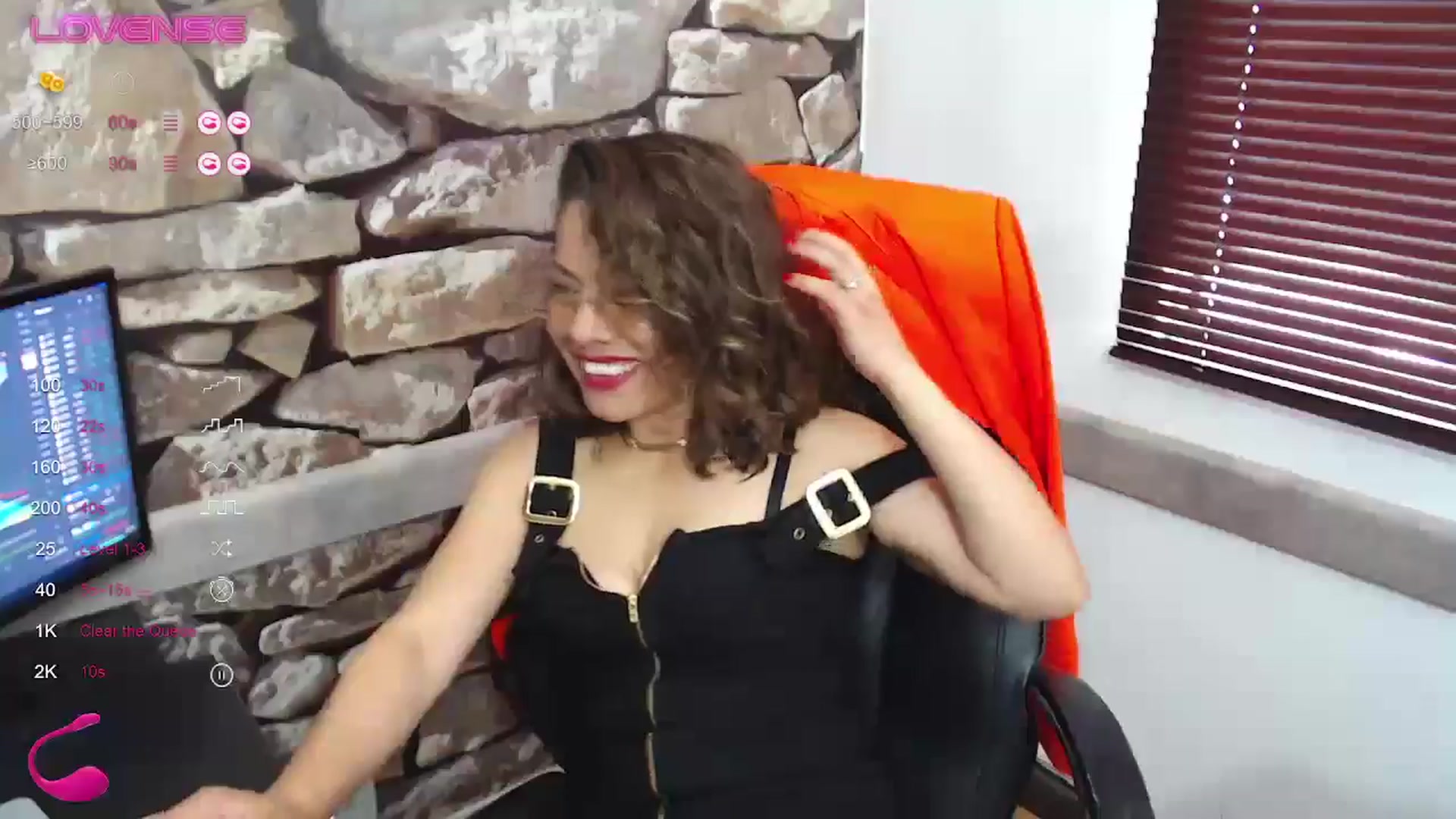 Gallery image thumbnail from office_secret's myfreecams stream on, 09/09/2024, 18:53 image 20 of 20