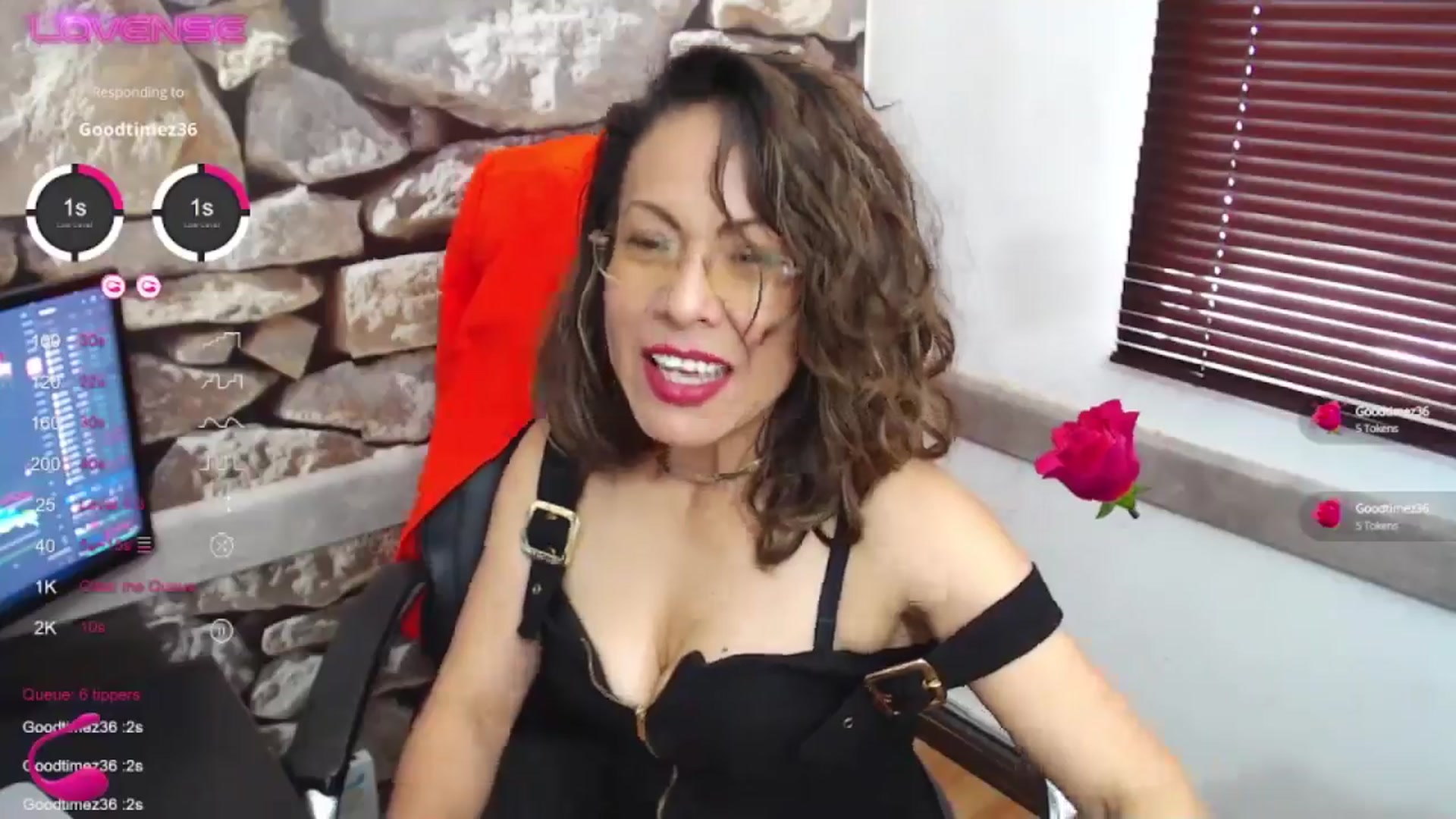 Gallery image thumbnail from office_secret's myfreecams stream on, 09/09/2024, 19:33 image 12 of 20