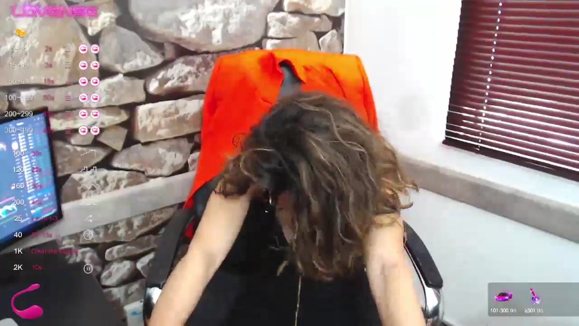 Gallery image thumbnail from office_secret's myfreecams stream on, 09/09/2024, 19:33 image 7 of 20