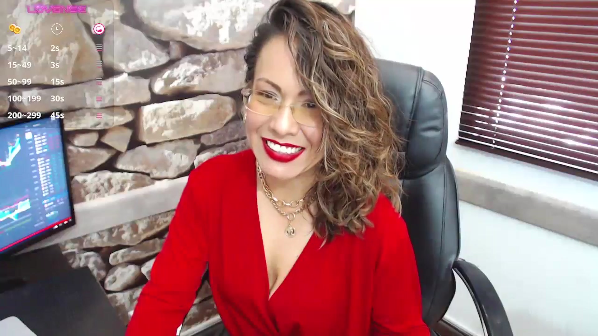 Gallery image thumbnail from office_secret's myfreecams stream on, 09/19/2024, 19:19 image 3 of 20