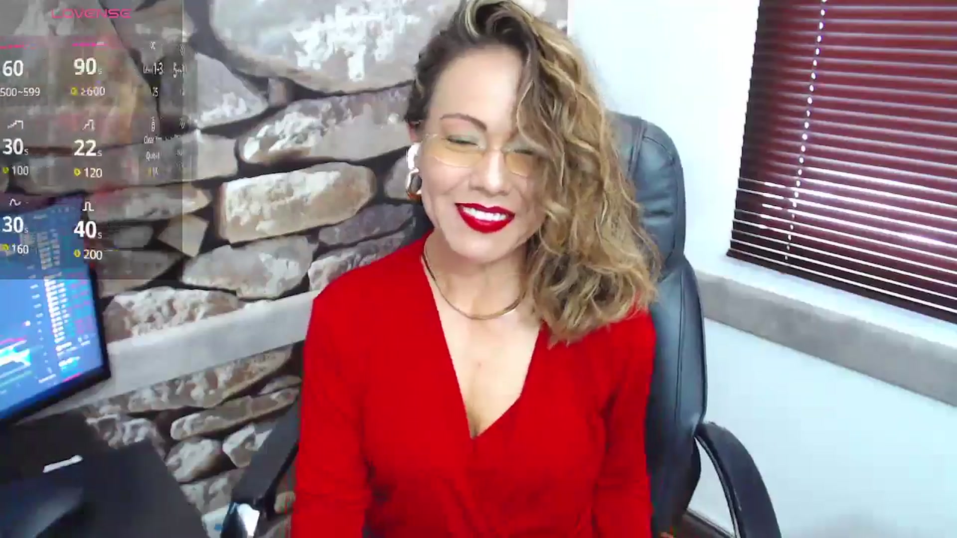 Gallery image thumbnail from office_secret's myfreecams stream on, 10/24/2024, 17:23 image 2 of 20