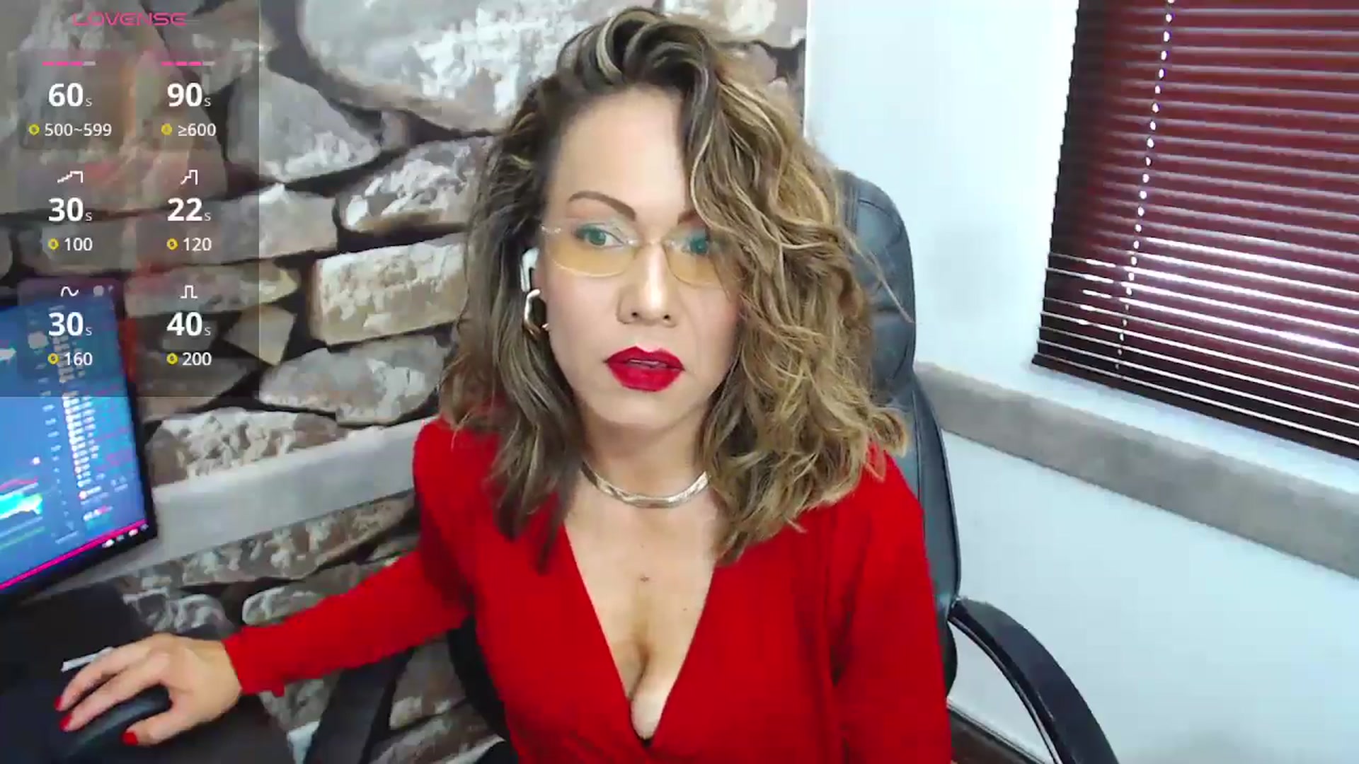 Gallery image thumbnail from office_secret's myfreecams stream on, 10/24/2024, 17:23 image 16 of 20