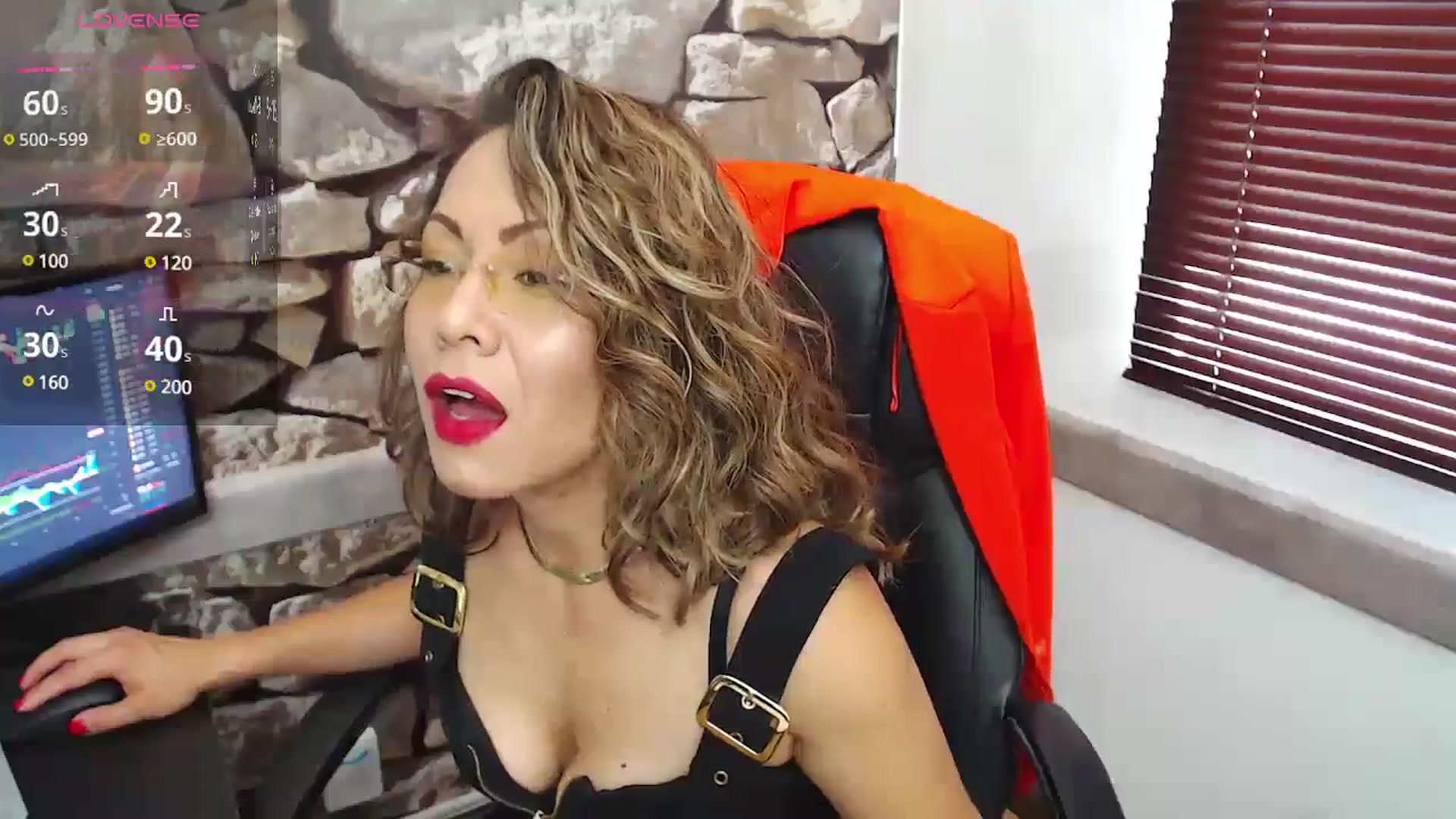Gallery image thumbnail from office_secret's myfreecams stream on, 10/29/2024, 17:29 image 15 of 20