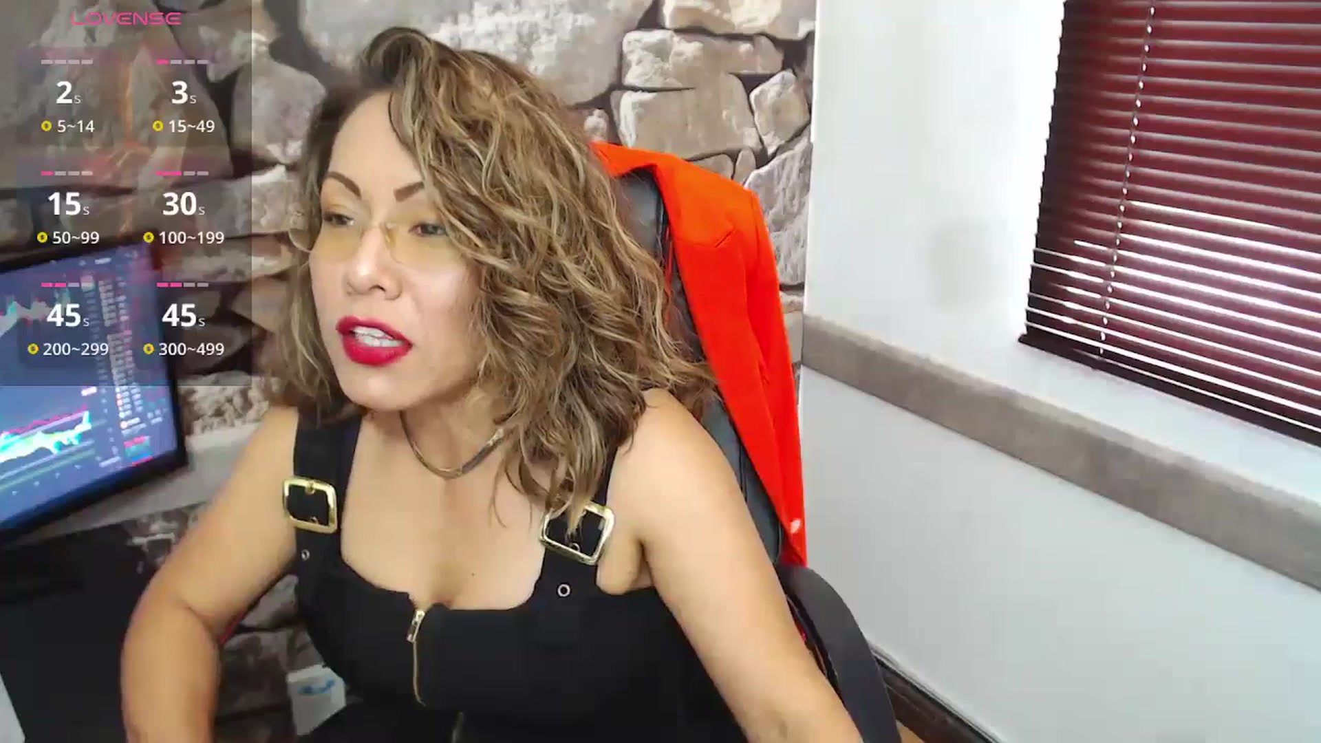 Gallery image thumbnail from office_secret's myfreecams stream on, 10/29/2024, 17:29 image 19 of 20