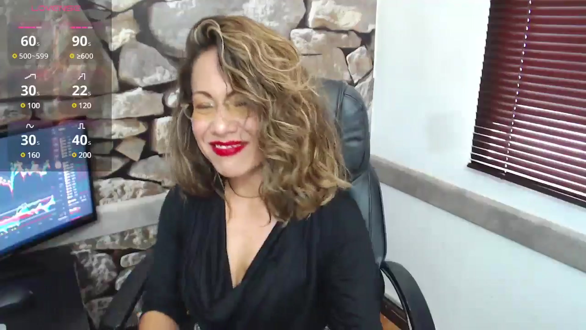 Gallery image thumbnail from office_secret's myfreecams stream on, 10/30/2024, 19:17 image 13 of 20
