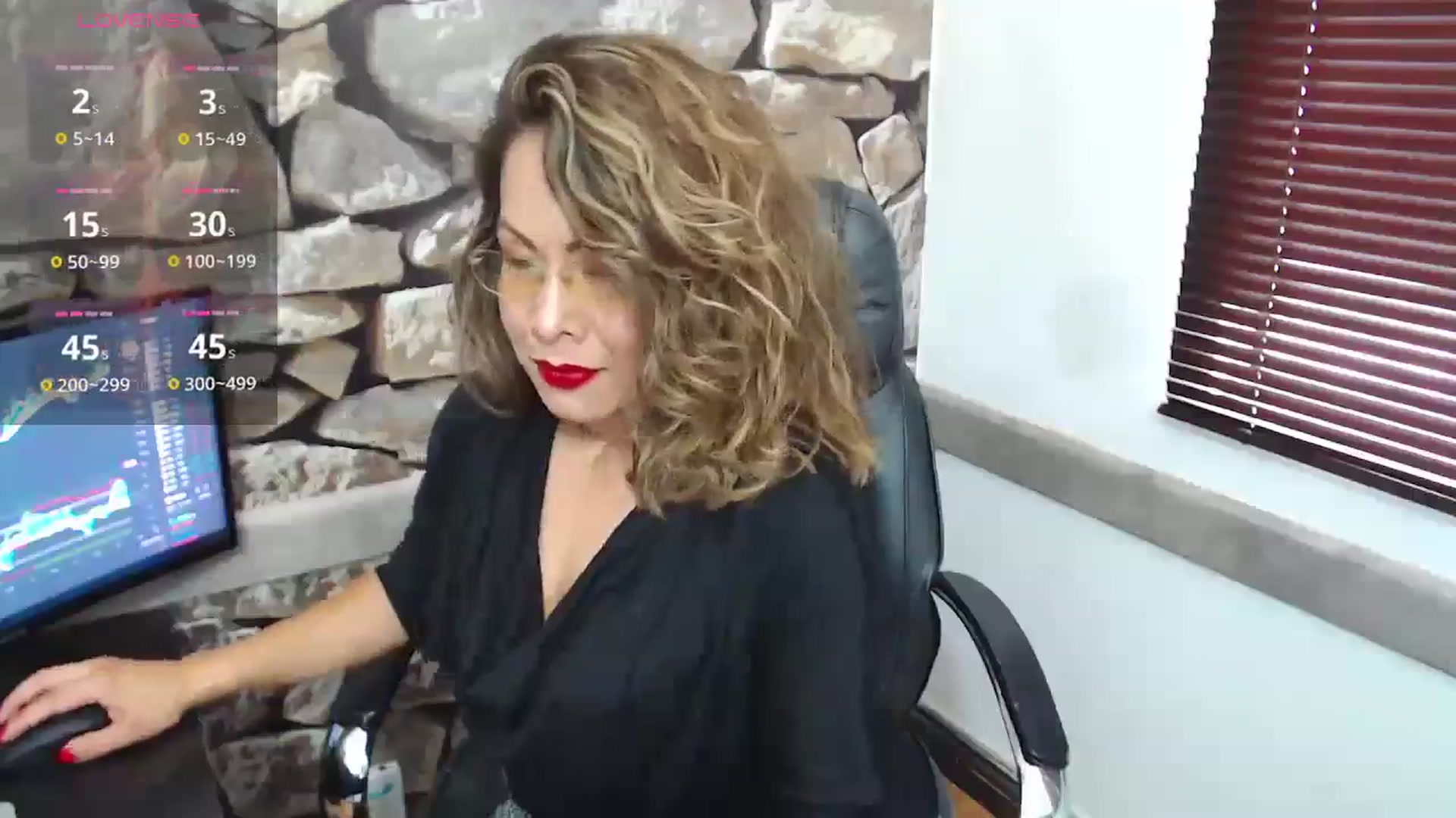 Gallery image thumbnail from office_secret's myfreecams stream on, 10/30/2024, 19:17 image 14 of 20