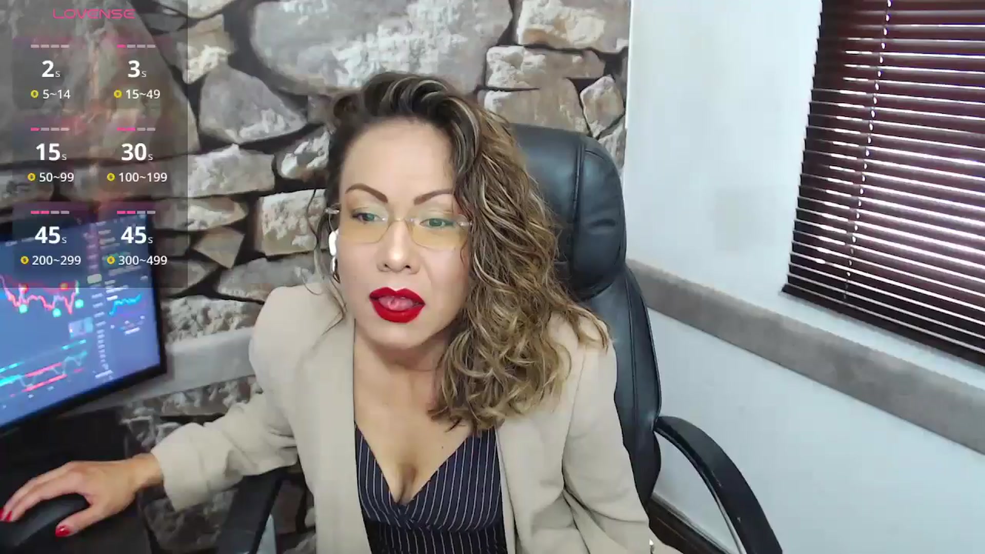 Gallery image thumbnail from office_secret's myfreecams stream on, 11/05/2024, 17:26 image 1 of 20